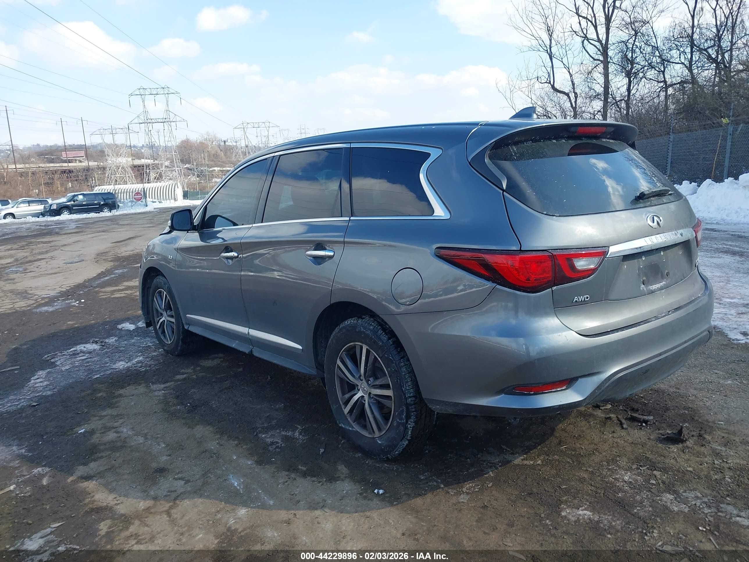 INFINITI QX60 image 3