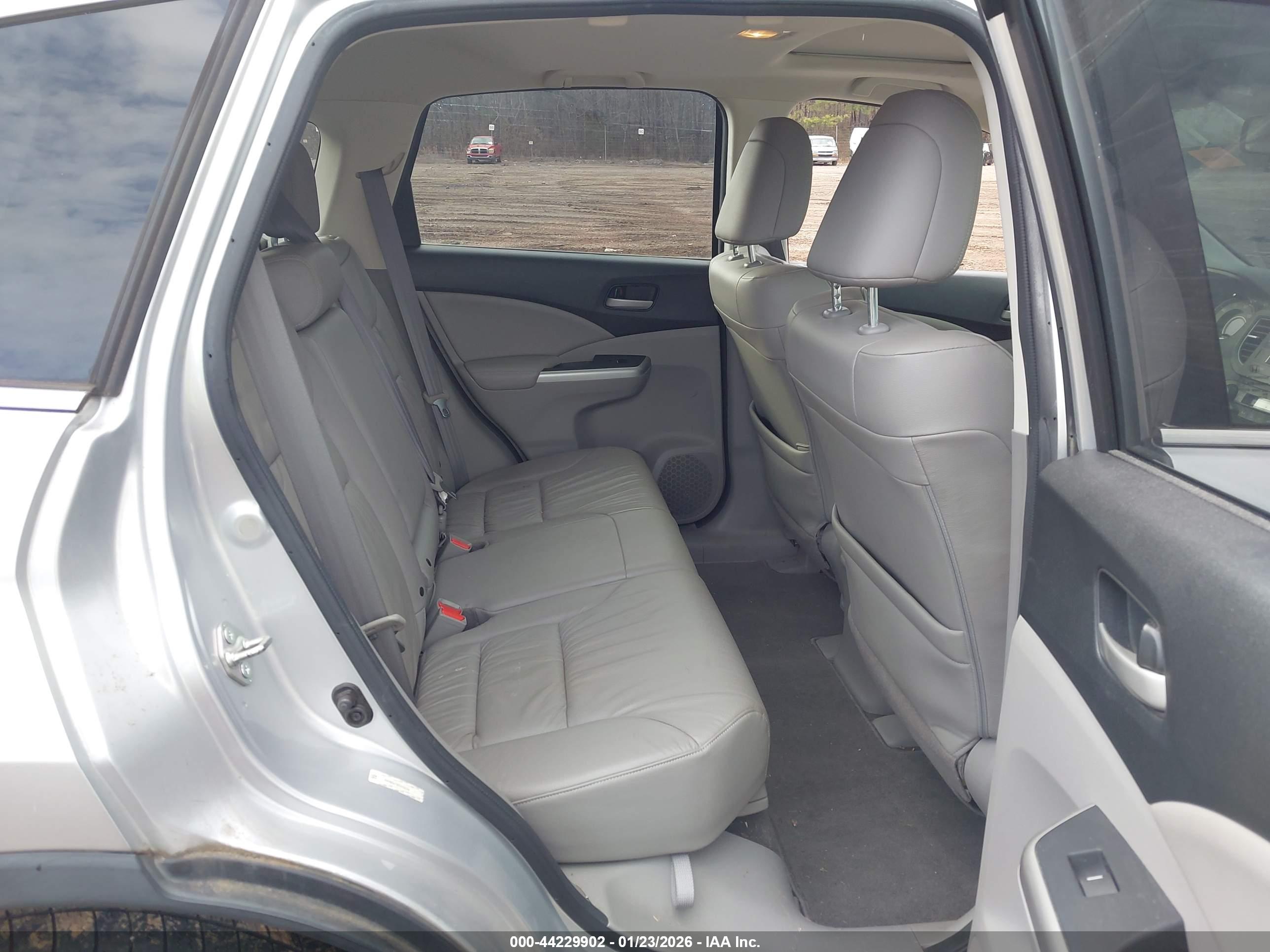 HONDA CR-V image 8