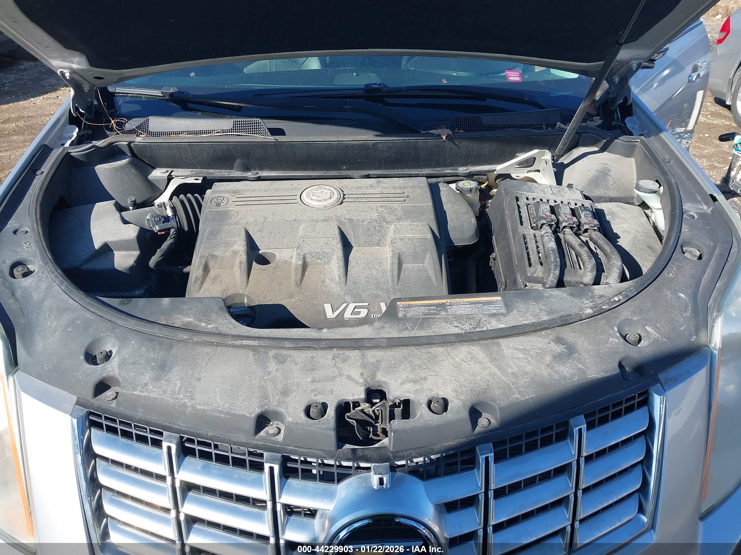 CADILLAC SRX image 10