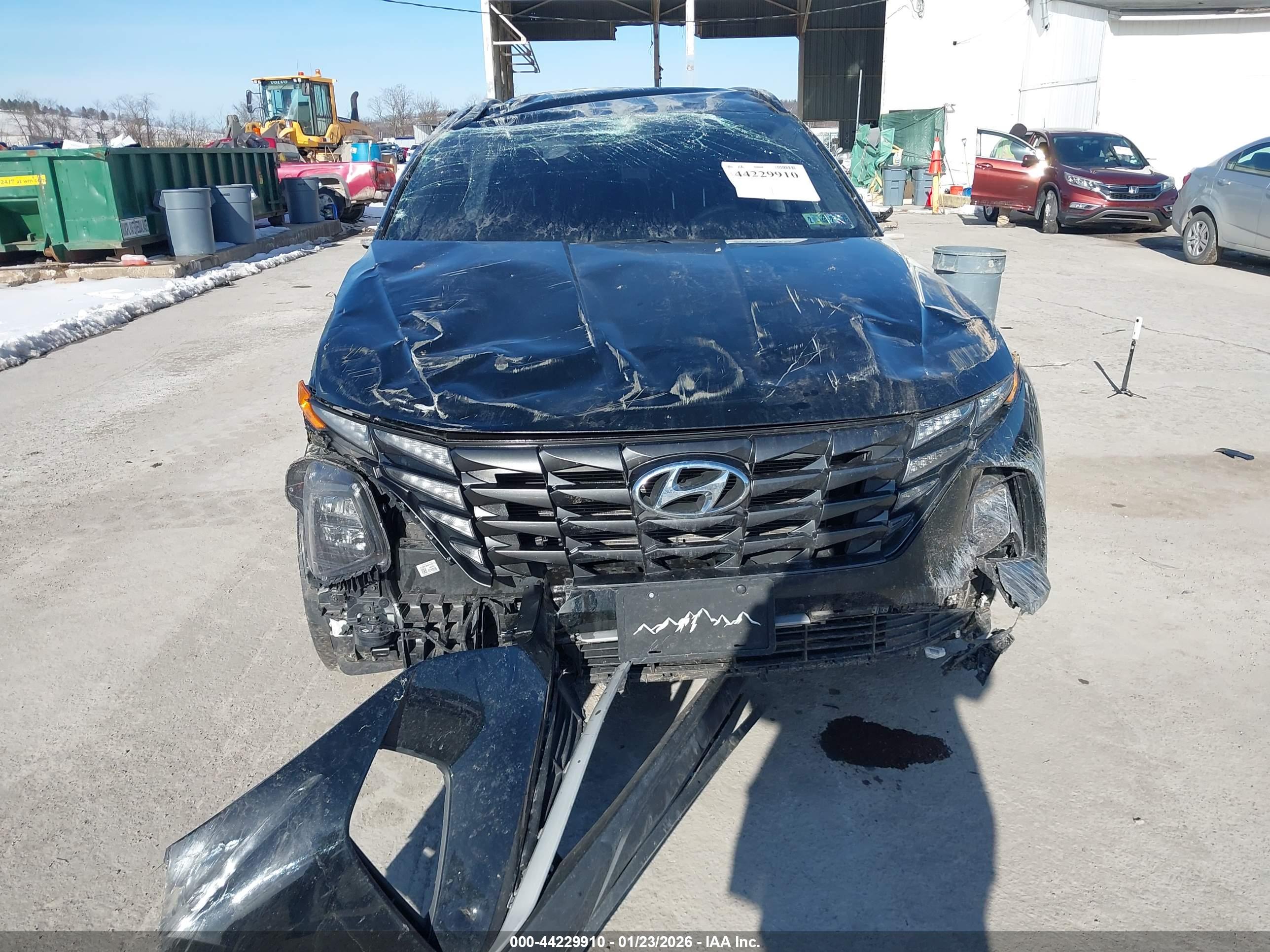 HYUNDAI TUCSON image 6