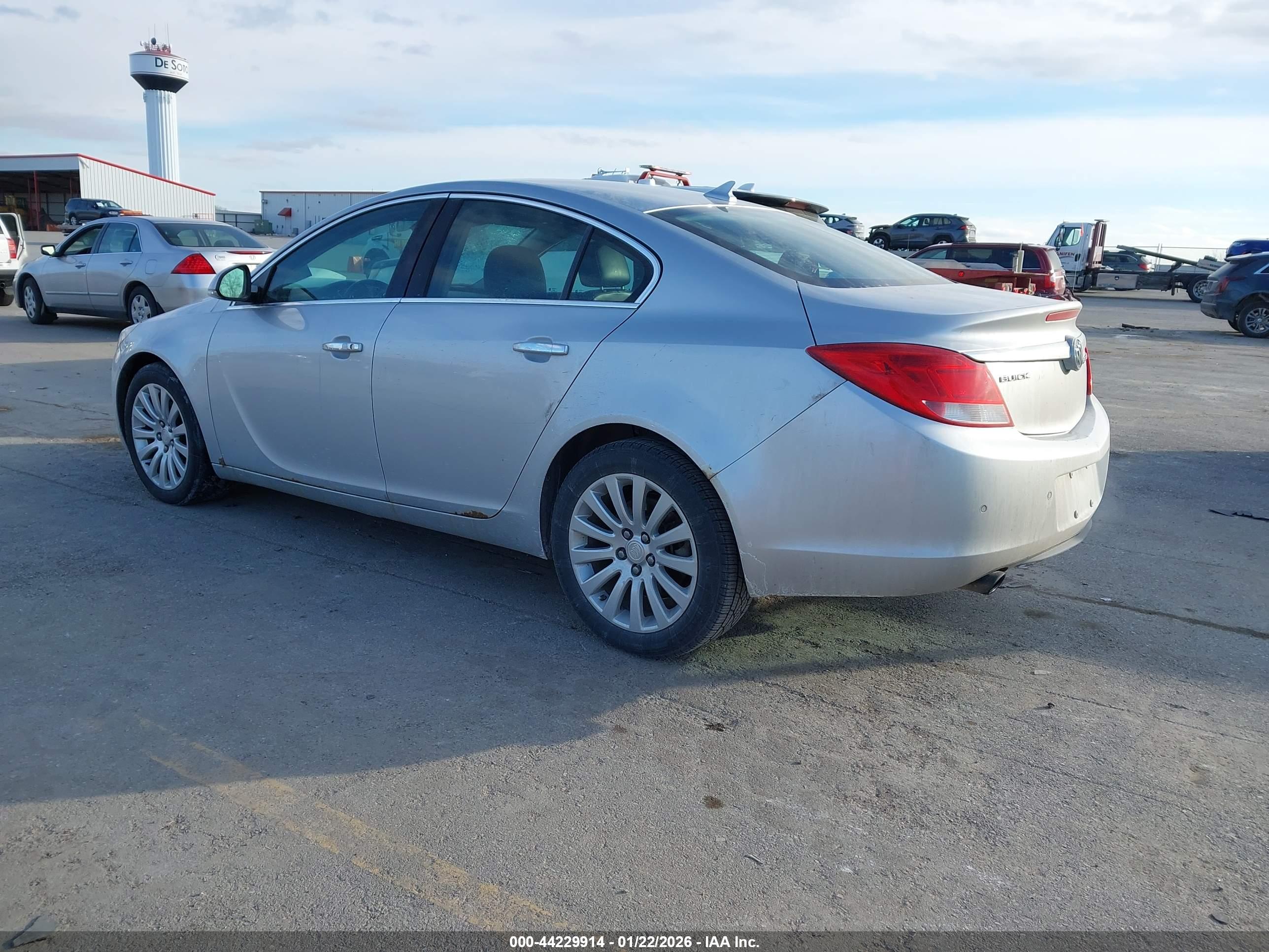 BUICK REGAL image 3