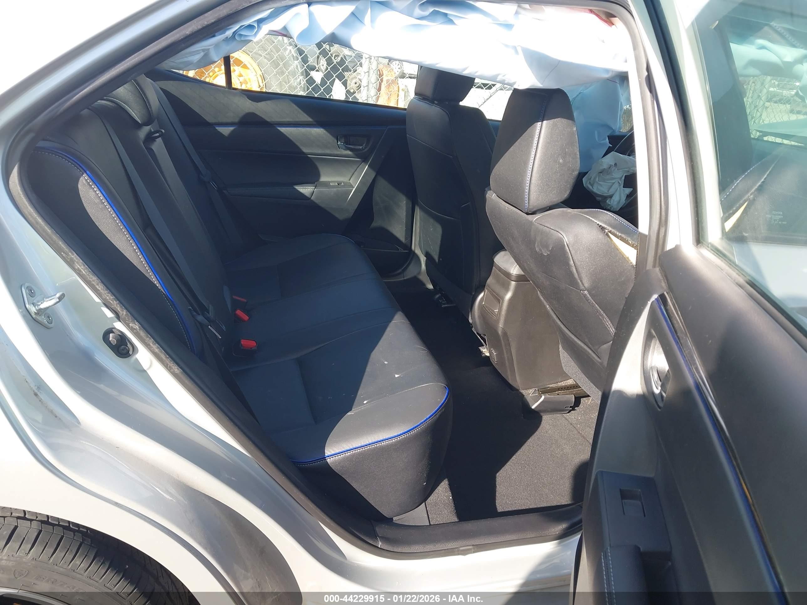 TOYOTA COROLLA image 8