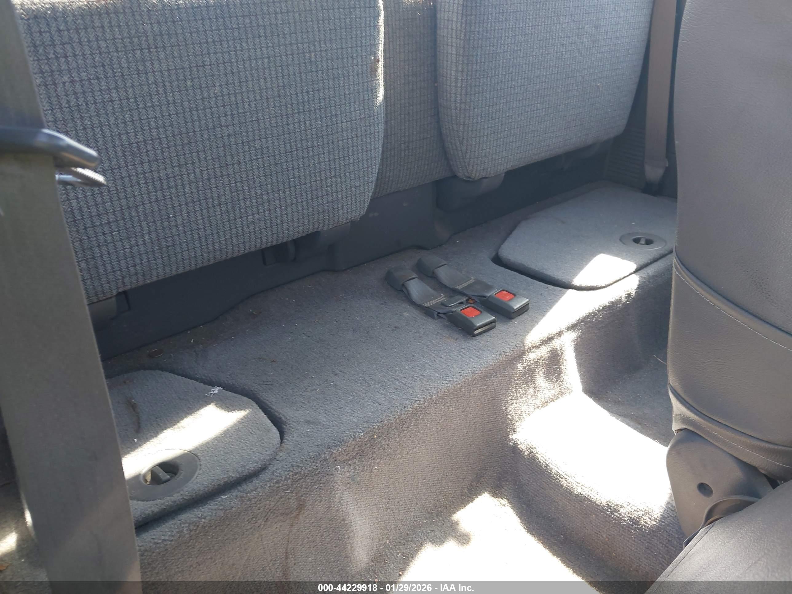 TOYOTA PICKUP image 8