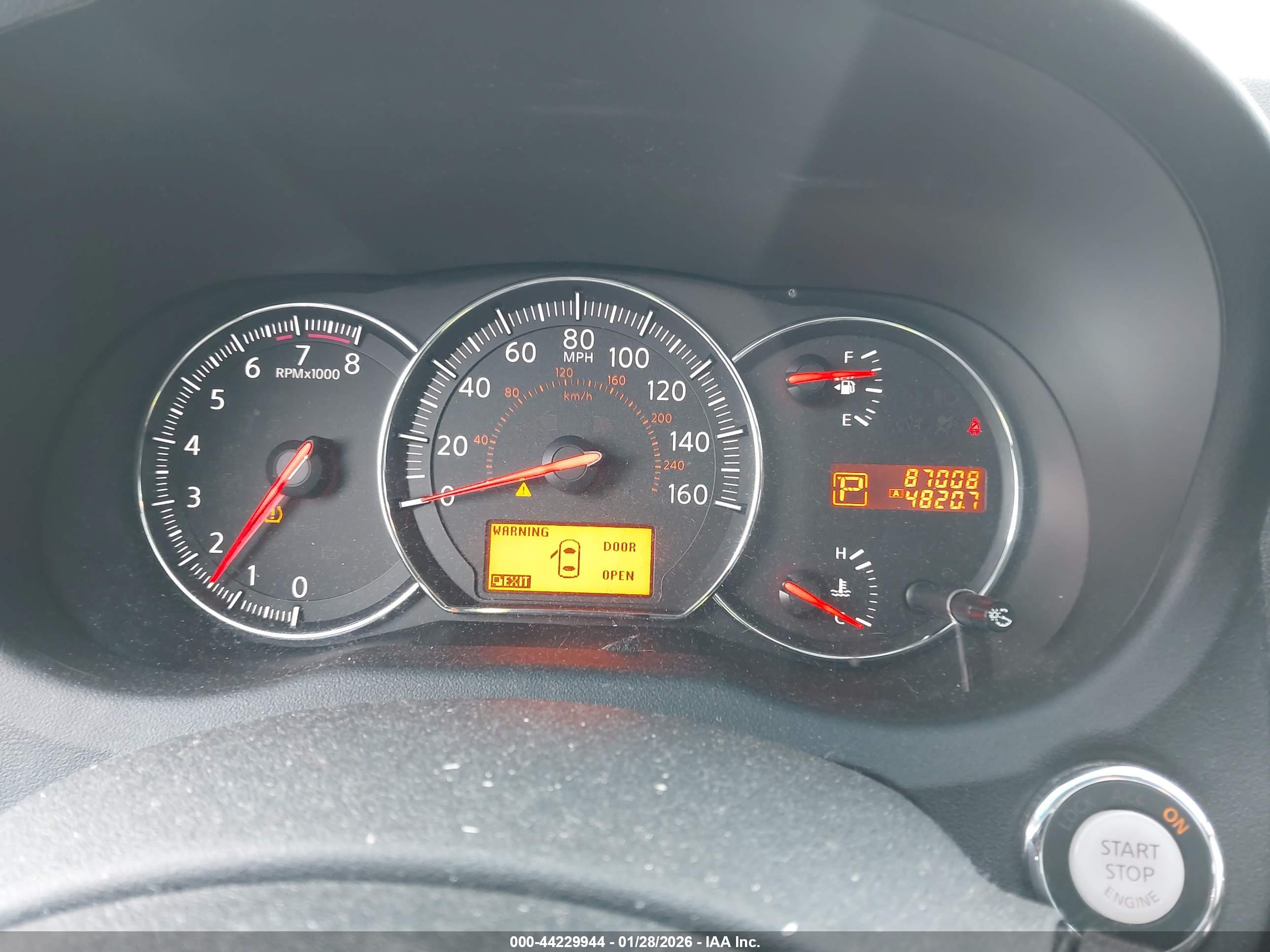NISSAN MAXIMA image 7