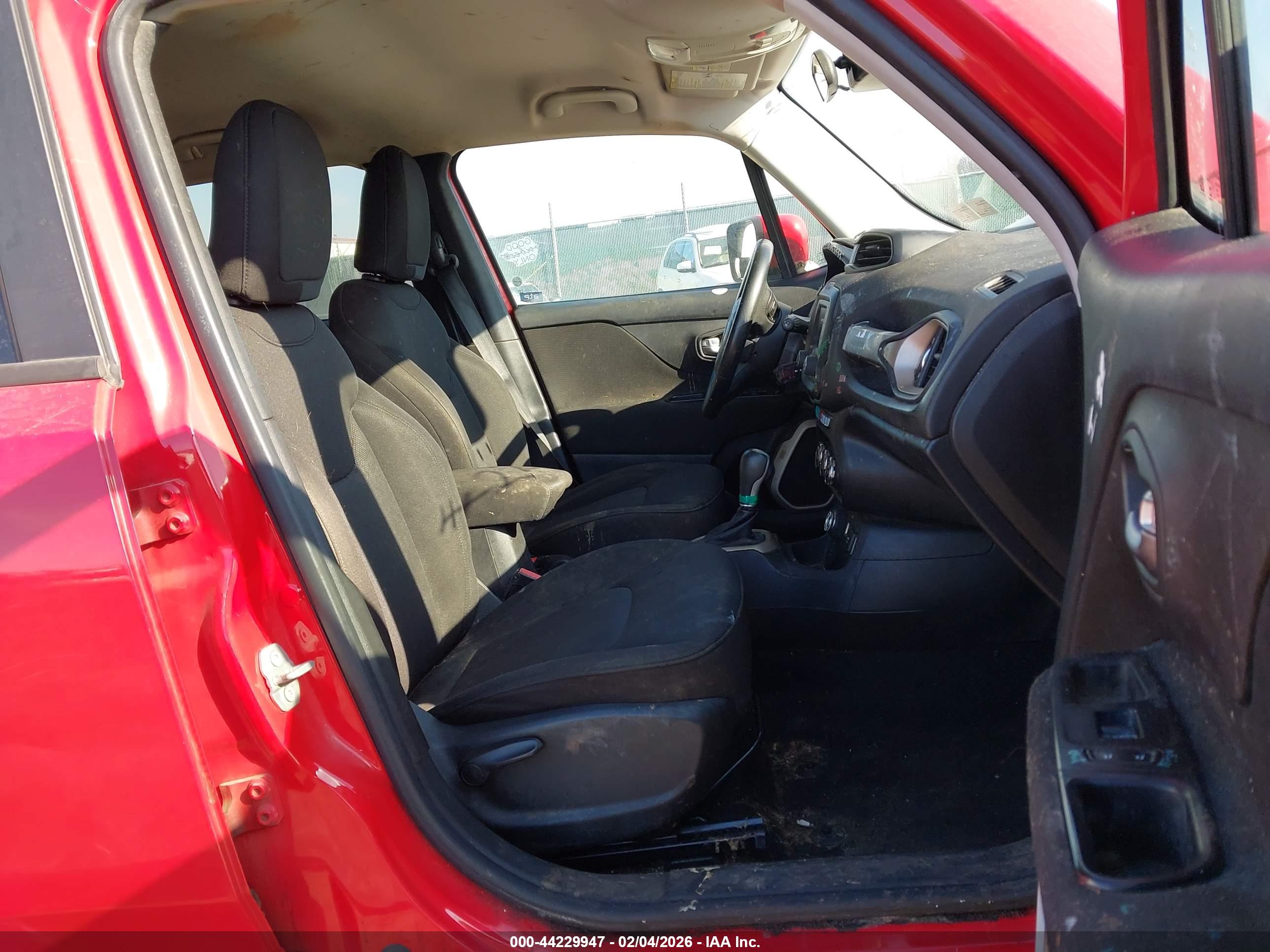 JEEP RENEGADE image 5