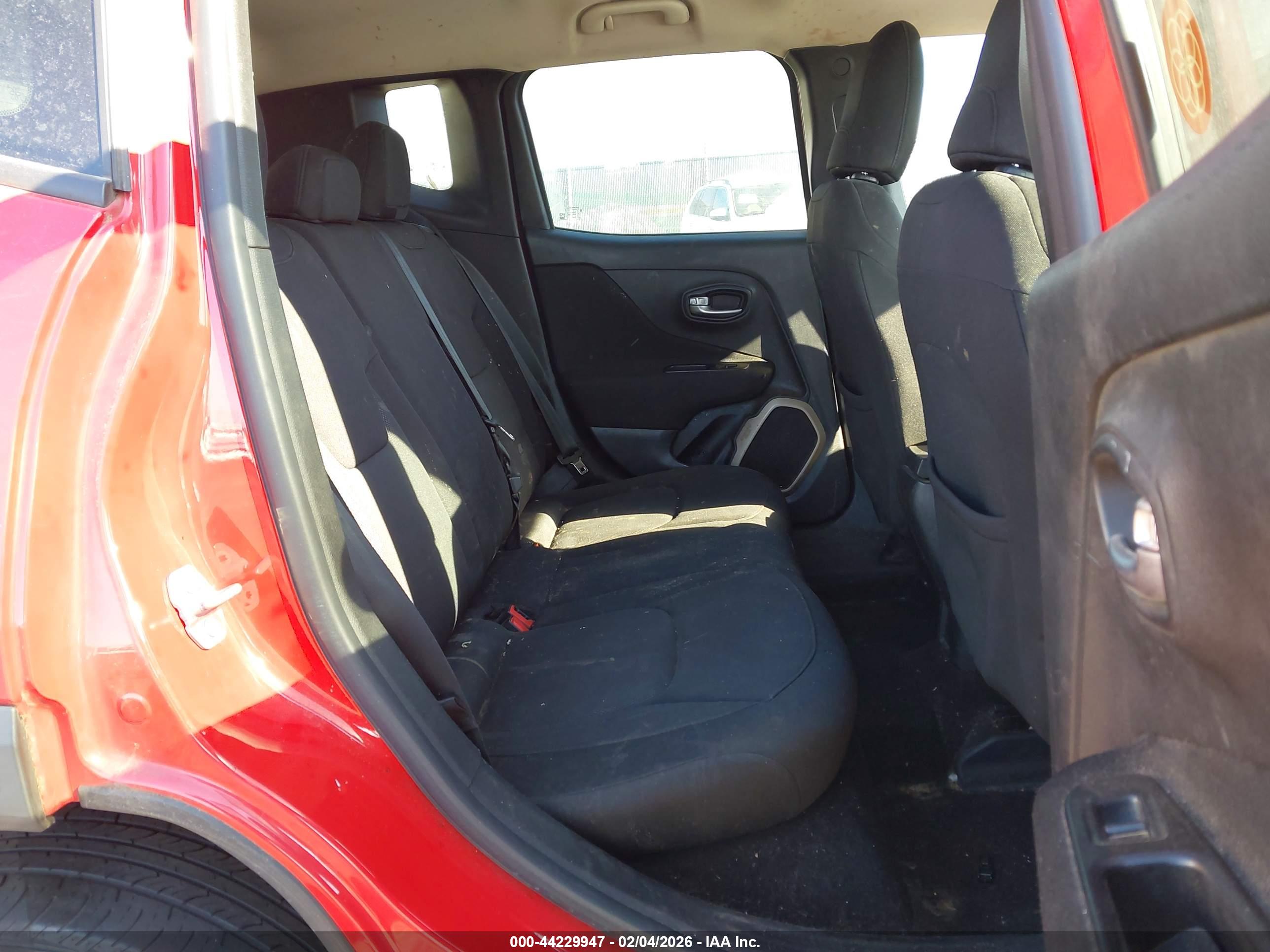 JEEP RENEGADE image 8