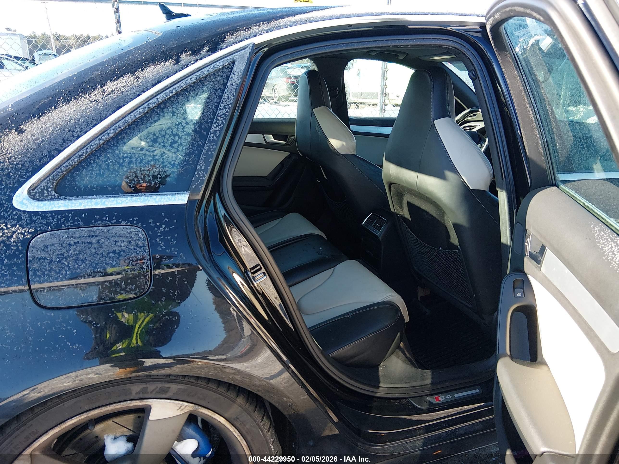 AUDI S4 image 8