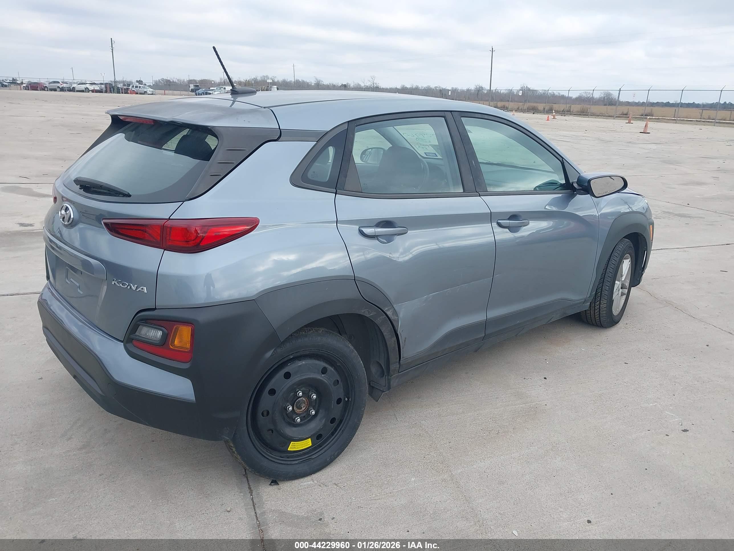 HYUNDAI KONA image 6