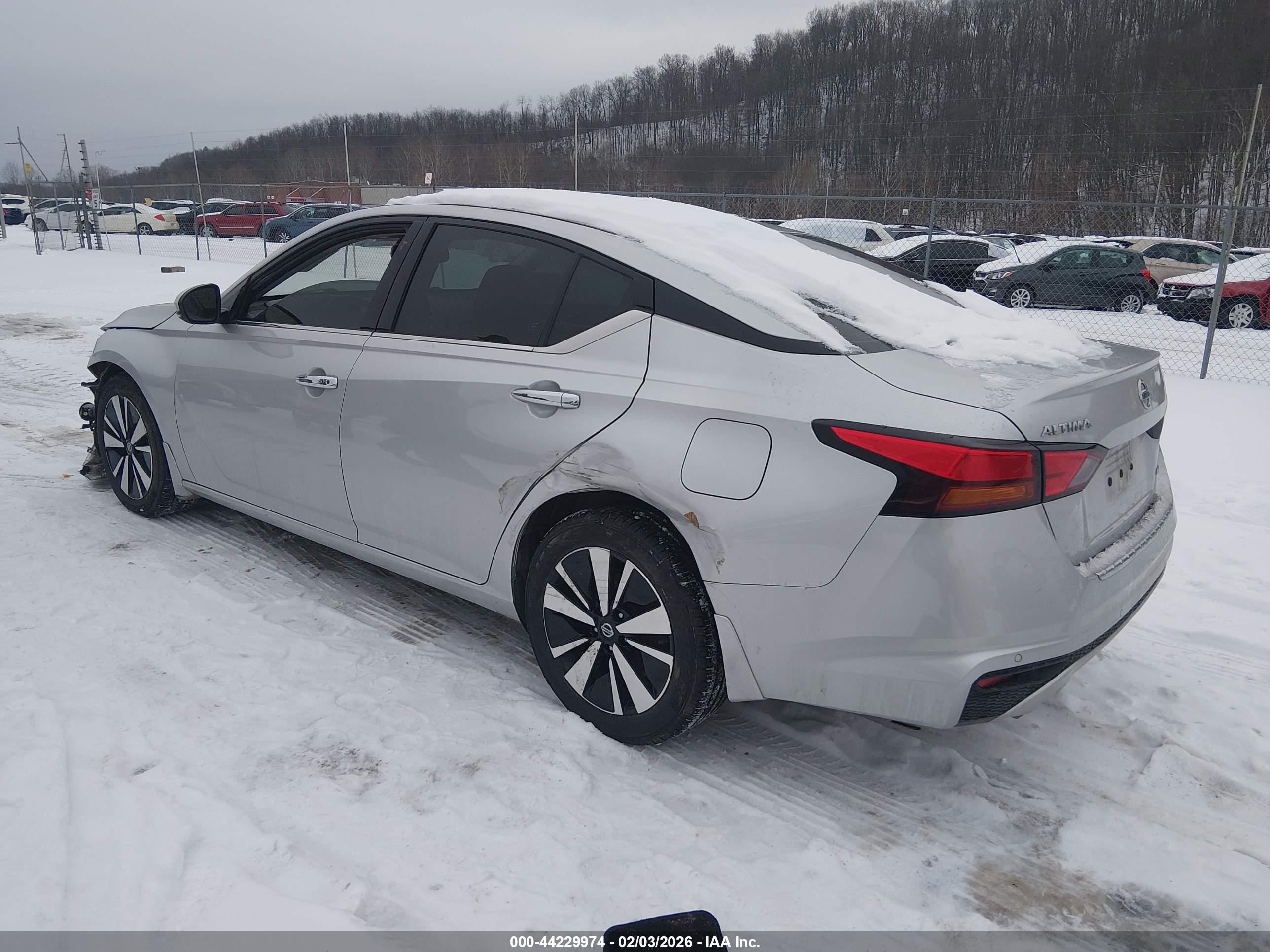 NISSAN ALTIMA image 3