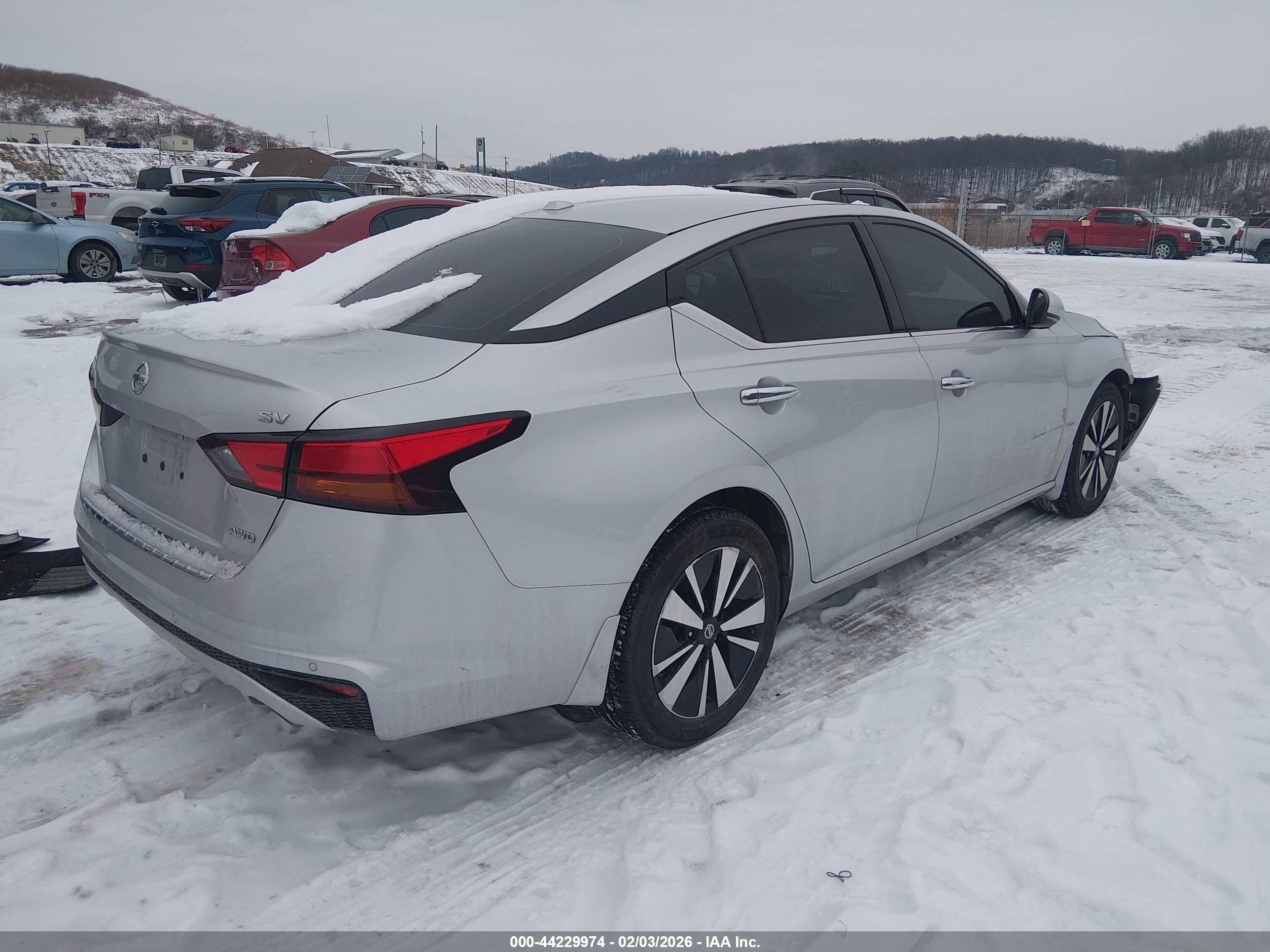 NISSAN ALTIMA image 4