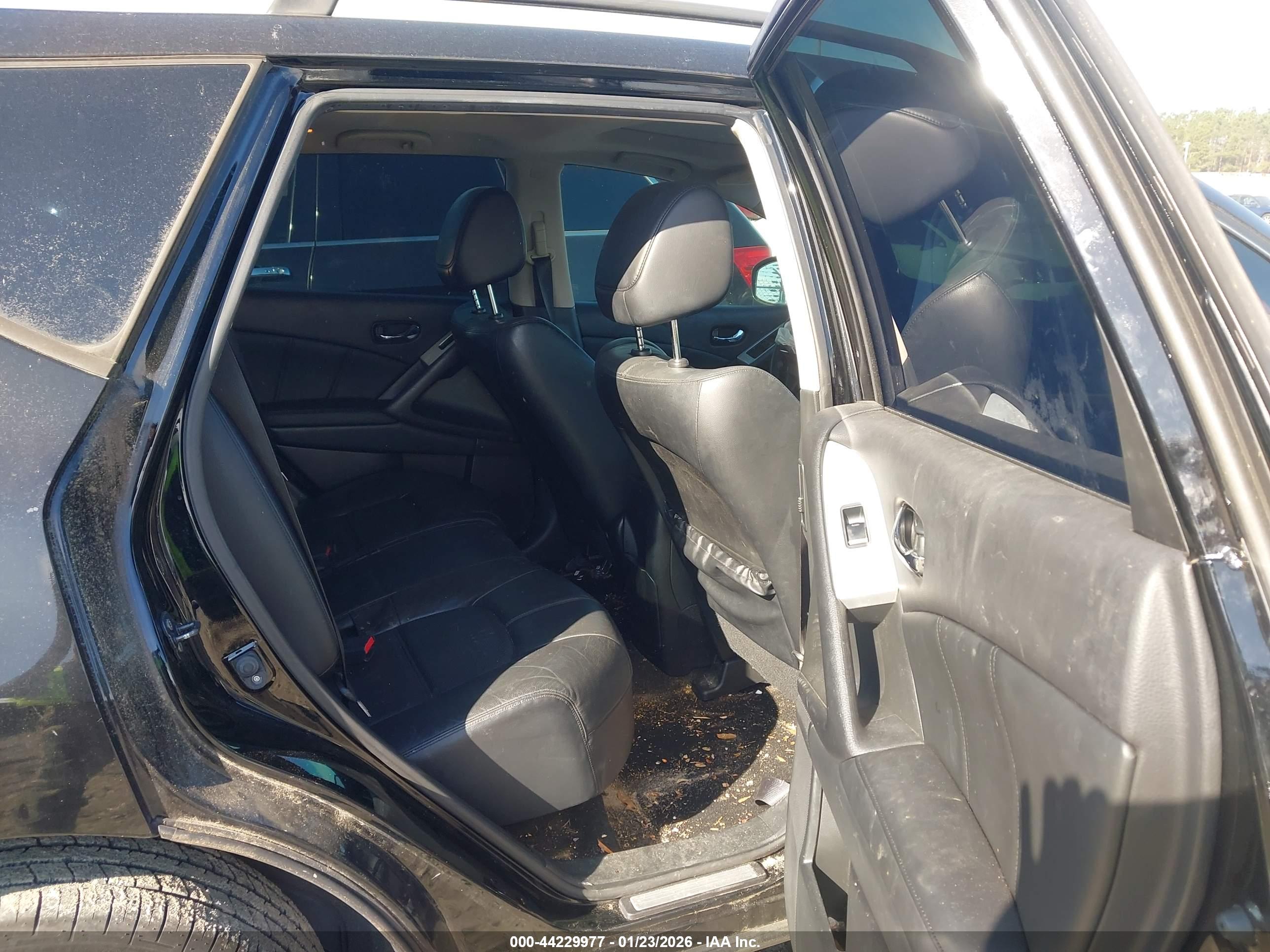 NISSAN MURANO image 8