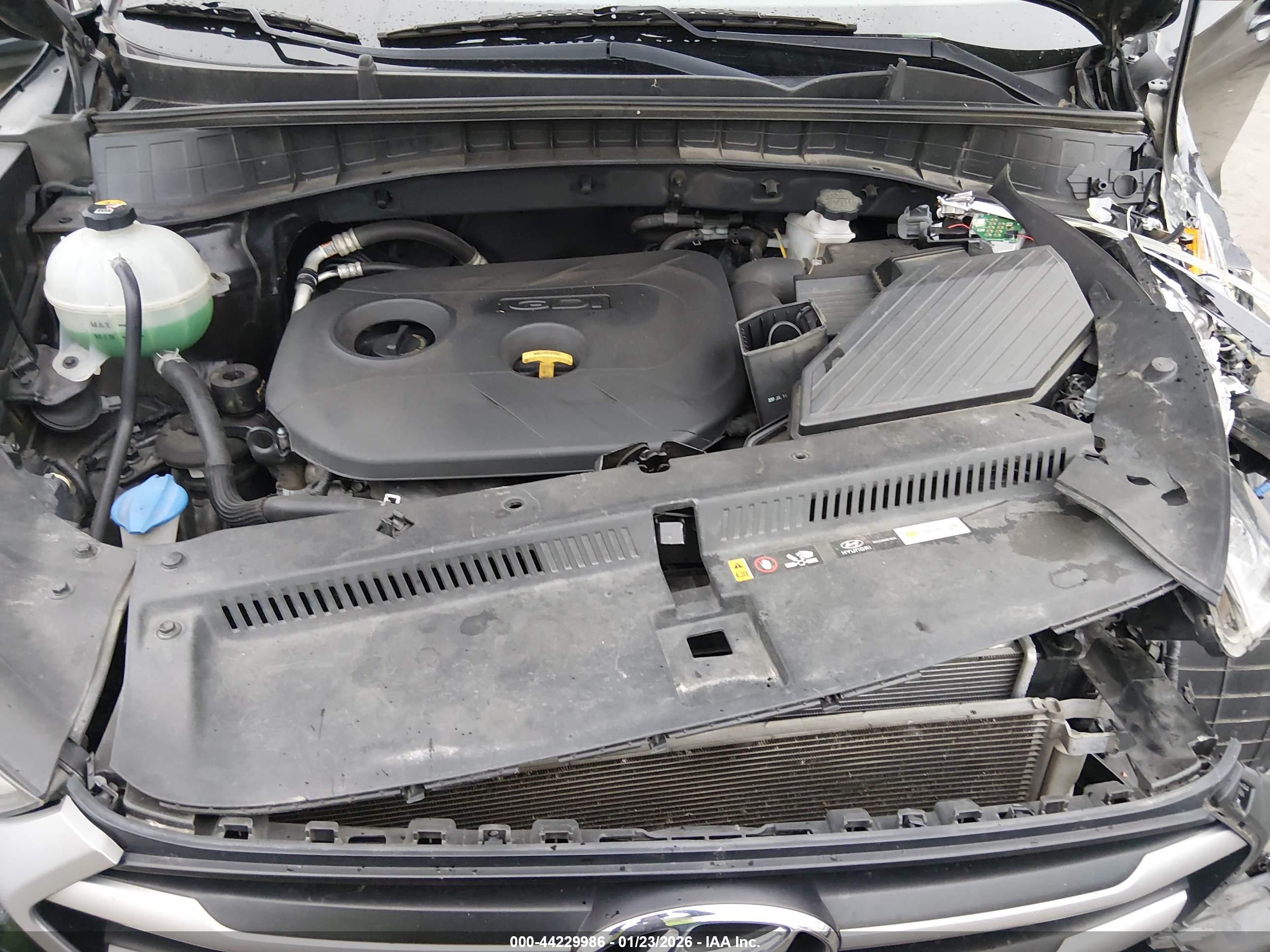 HYUNDAI TUCSON image 10