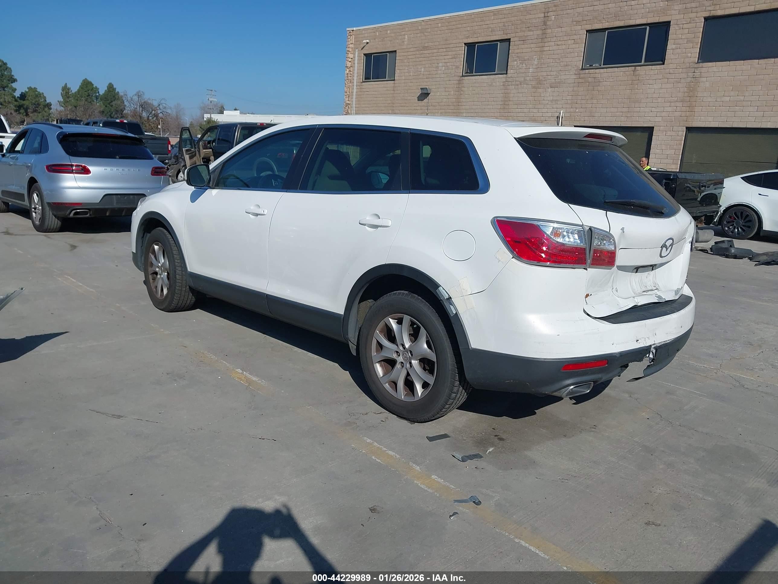 MAZDA CX-9 image 3
