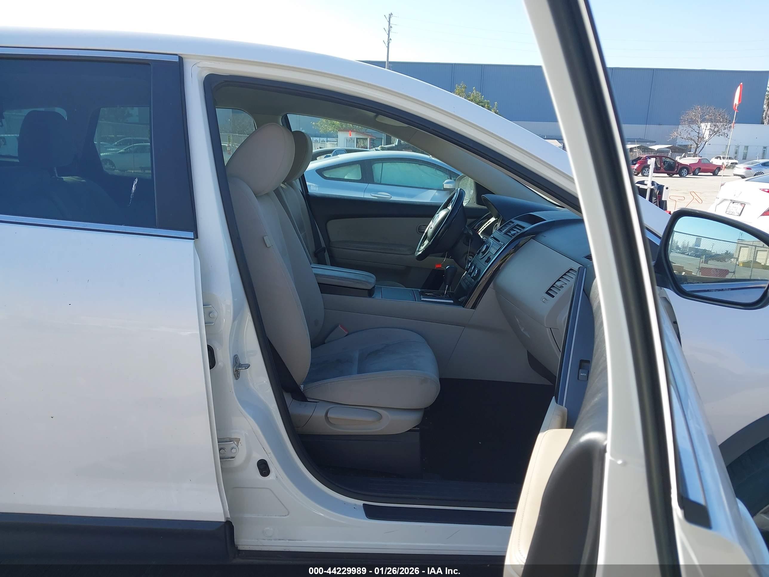 MAZDA CX-9 image 5