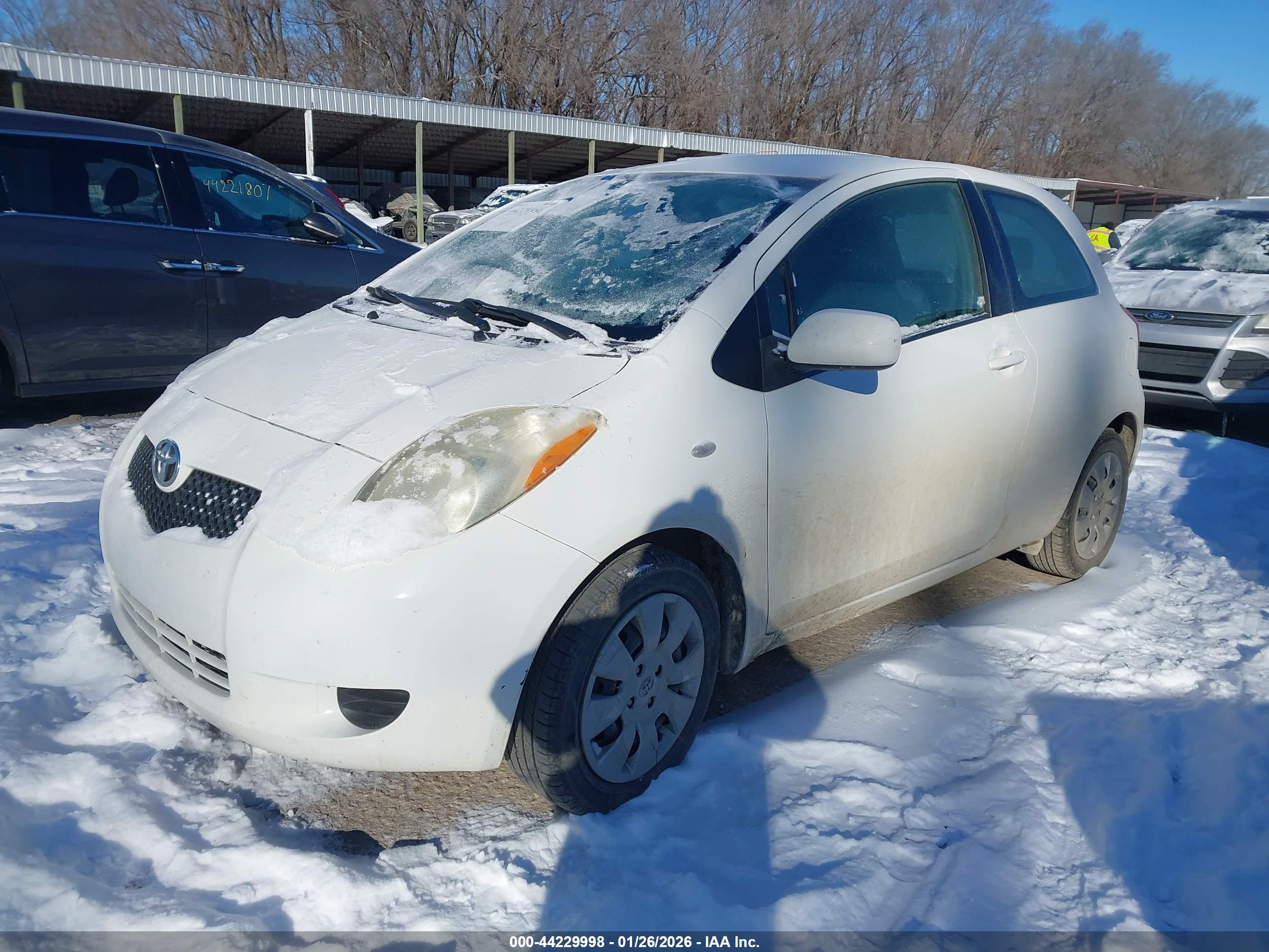 TOYOTA YARIS image 2
