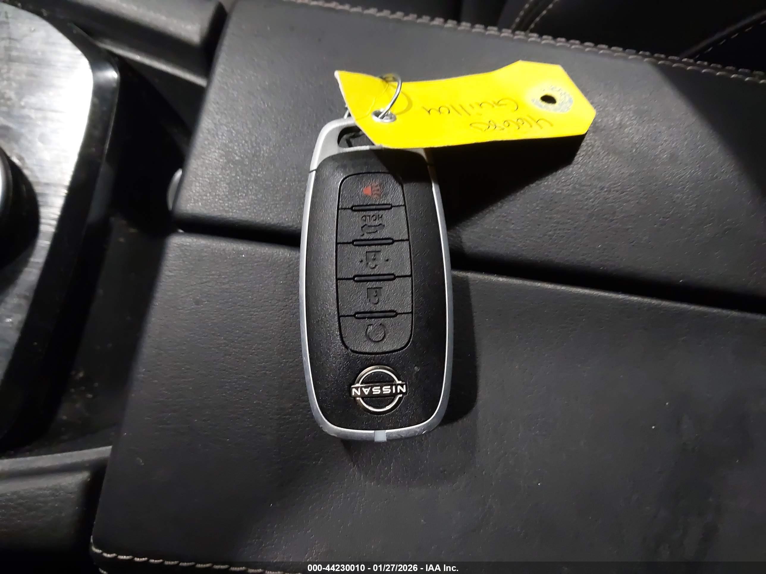 NISSAN ROGUE image 11