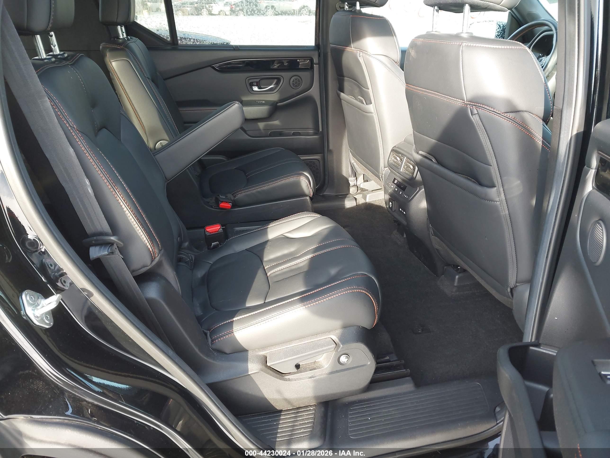 HONDA PILOT image 8