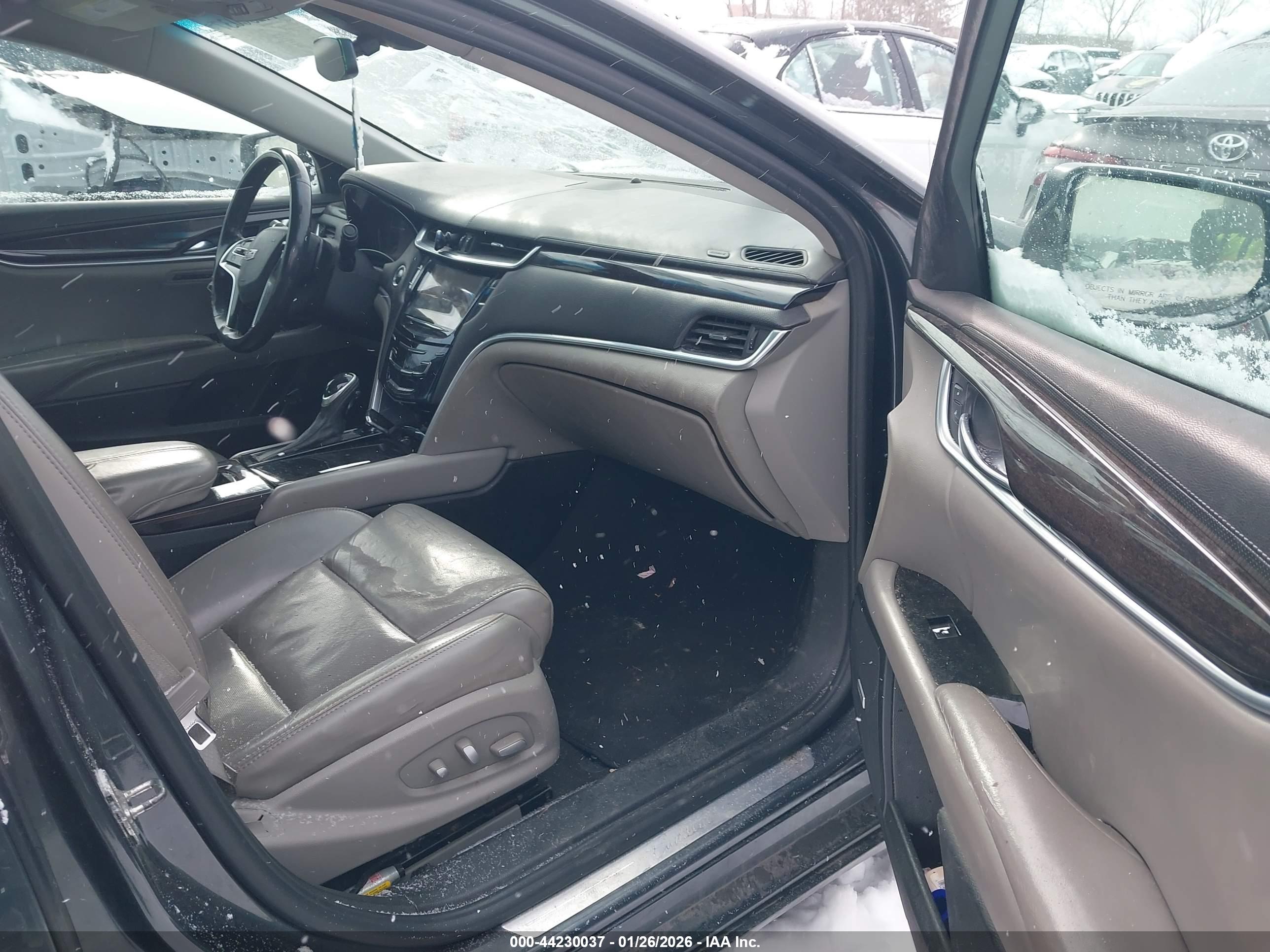 CADILLAC XTS image 5