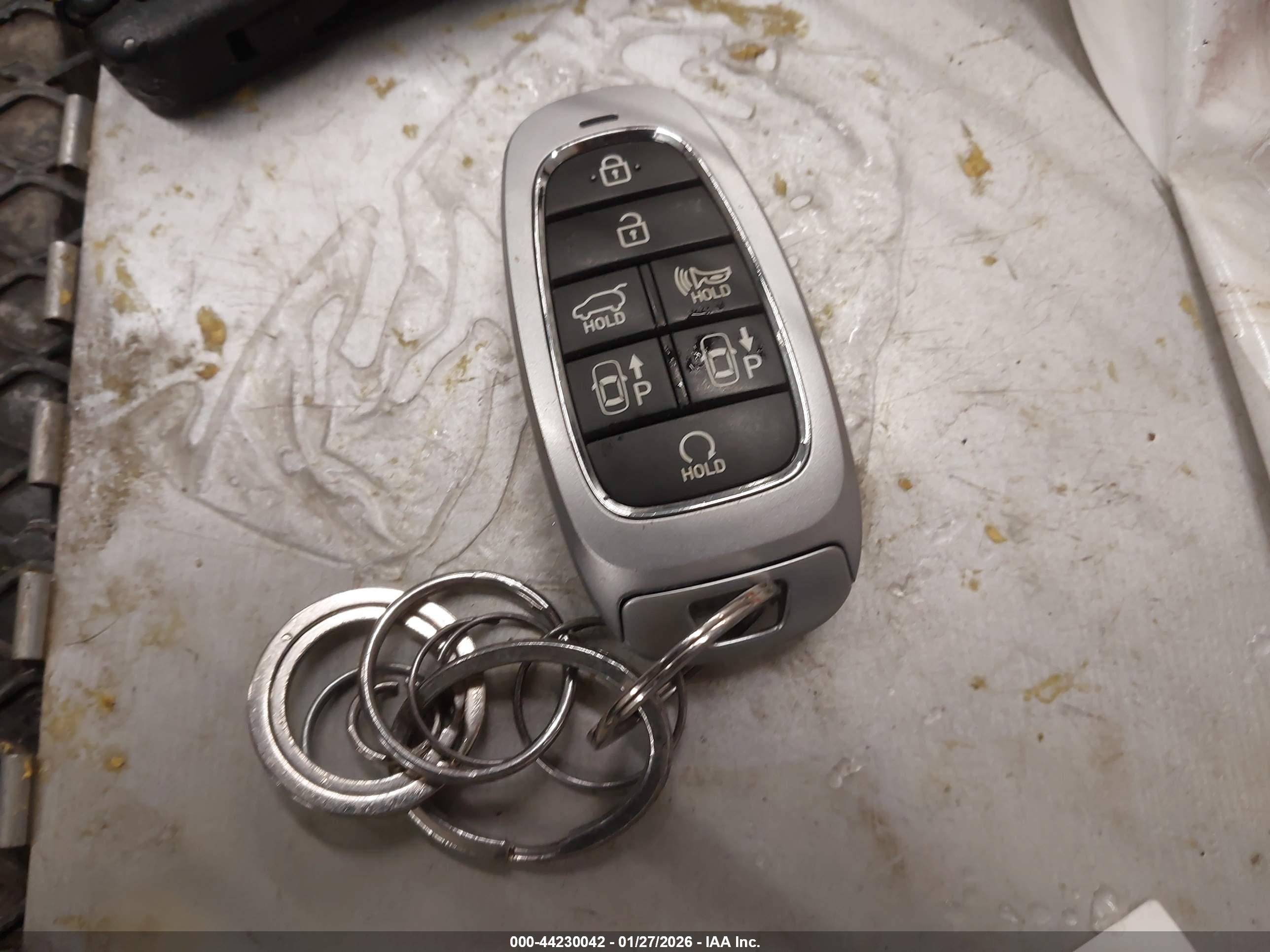 HYUNDAI TUCSON image 11