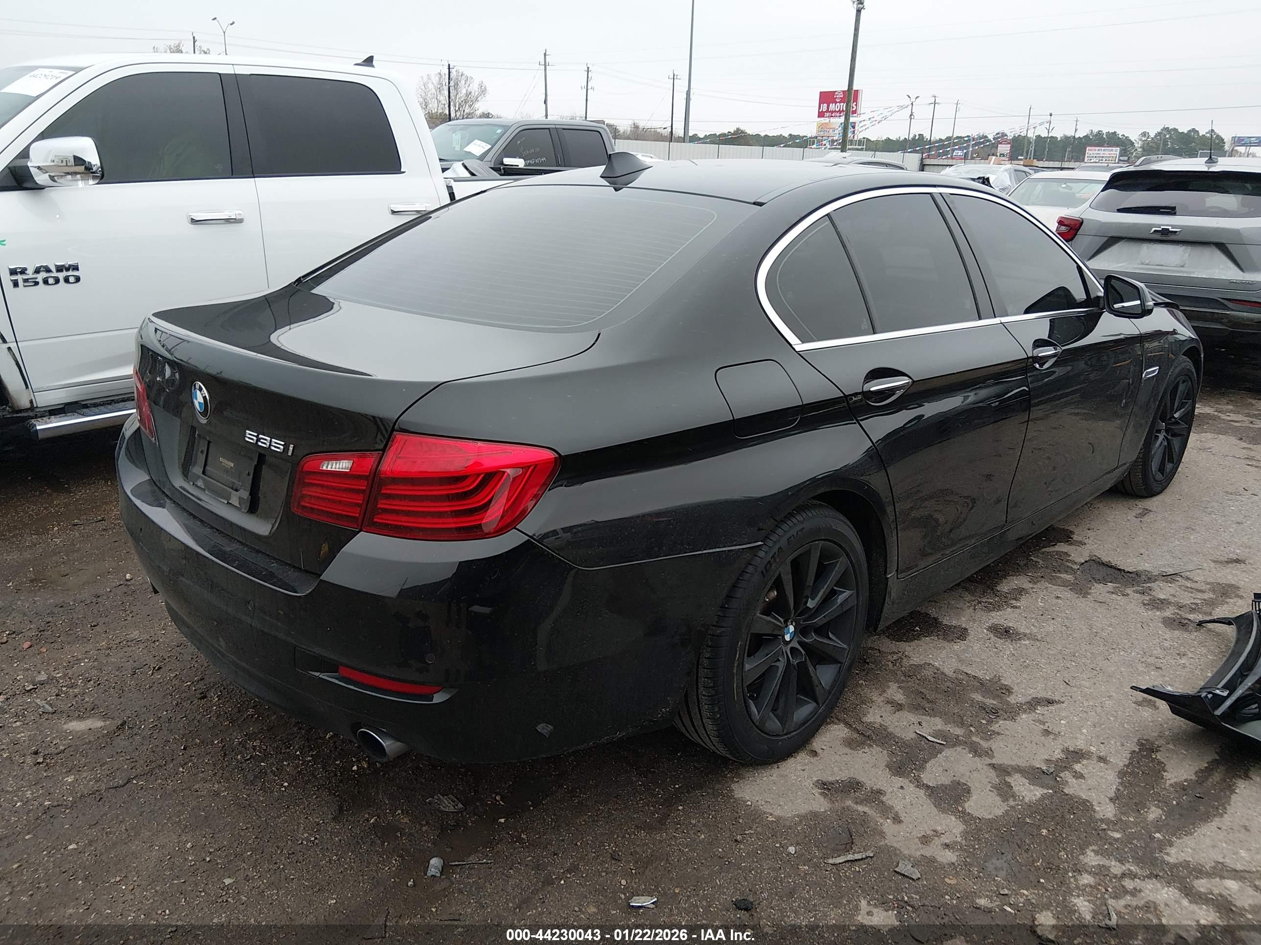BMW 535I image 4