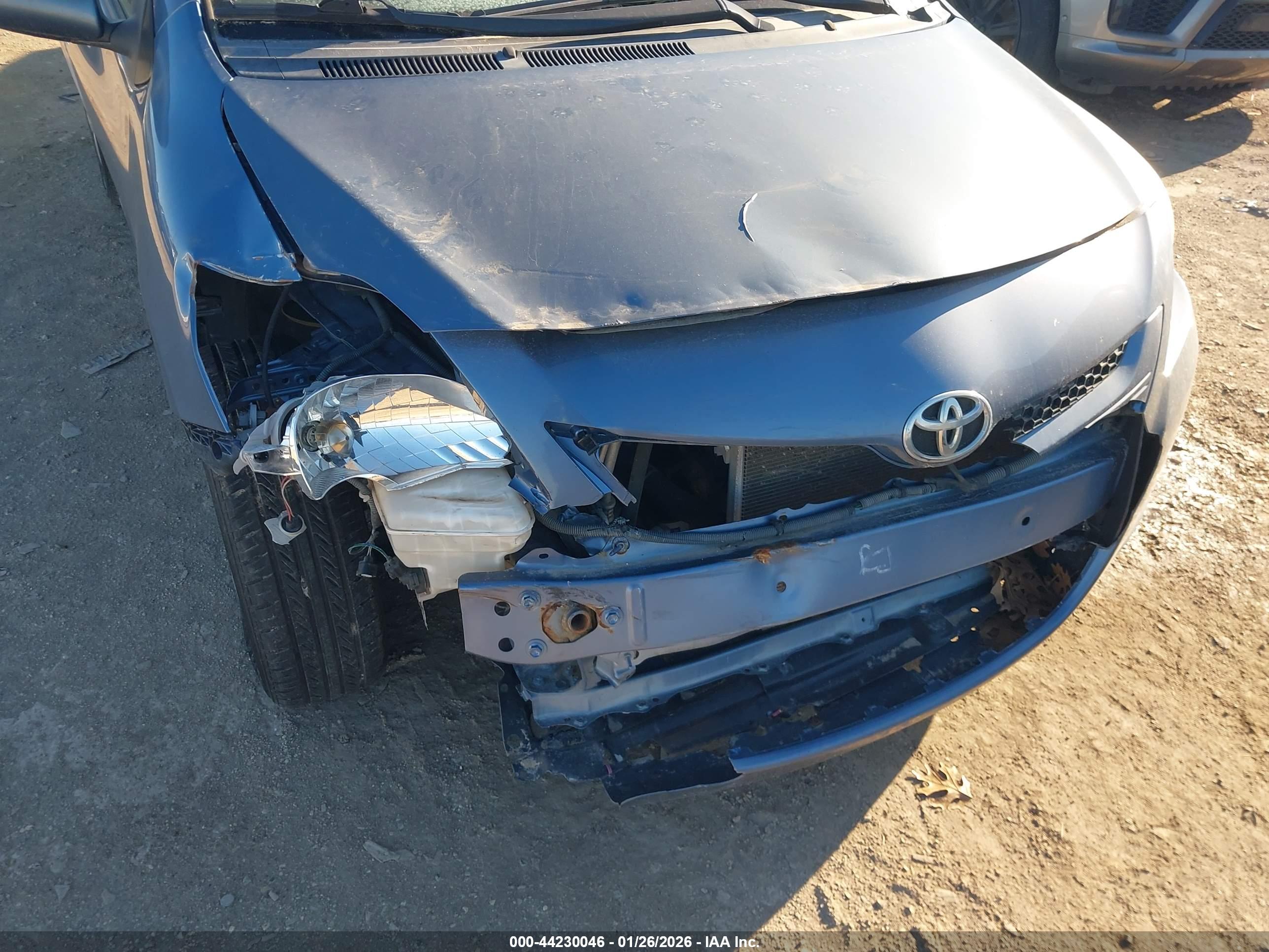 TOYOTA YARIS image 6