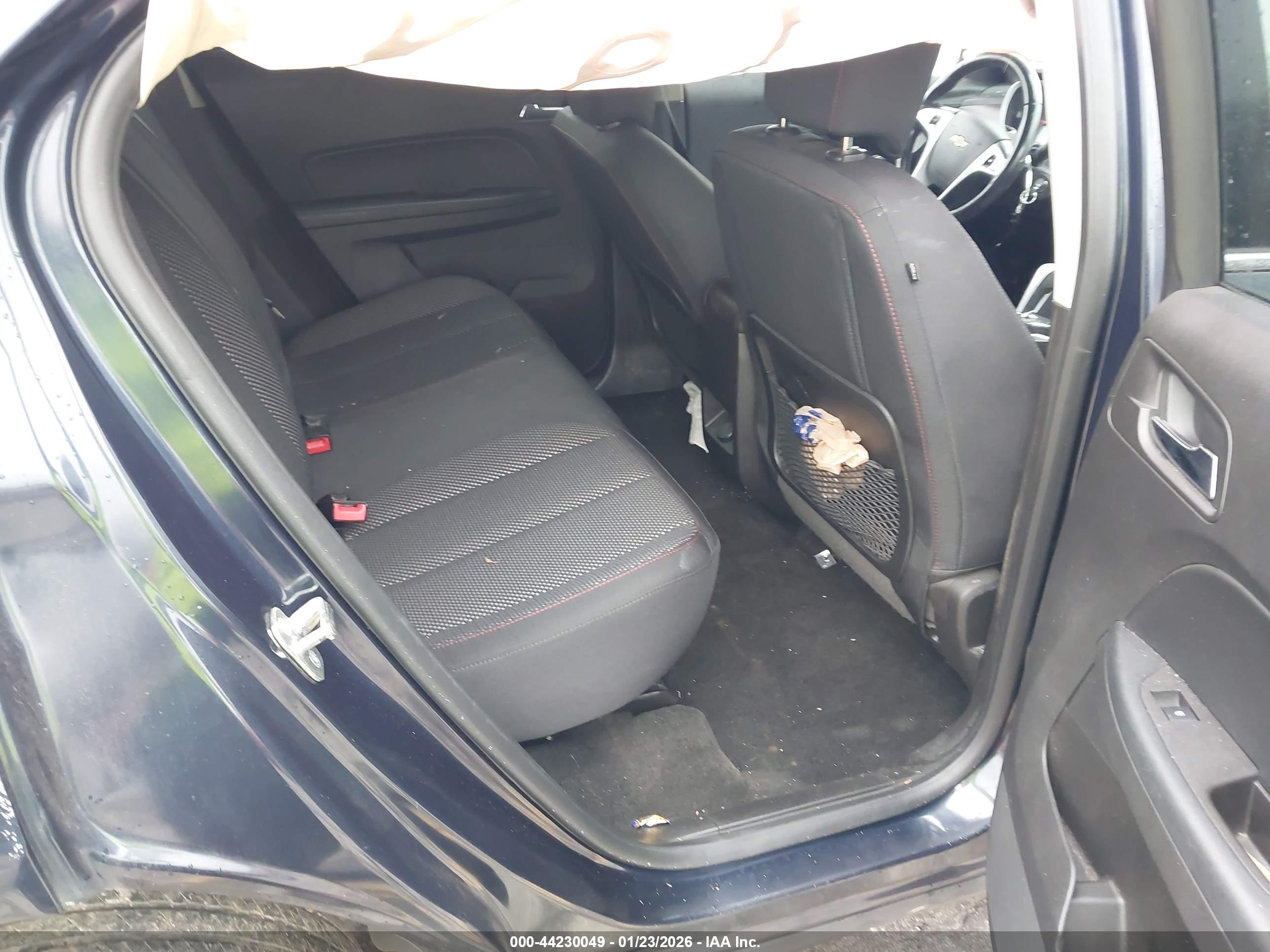 CHEVROLET EQUINOX image 8