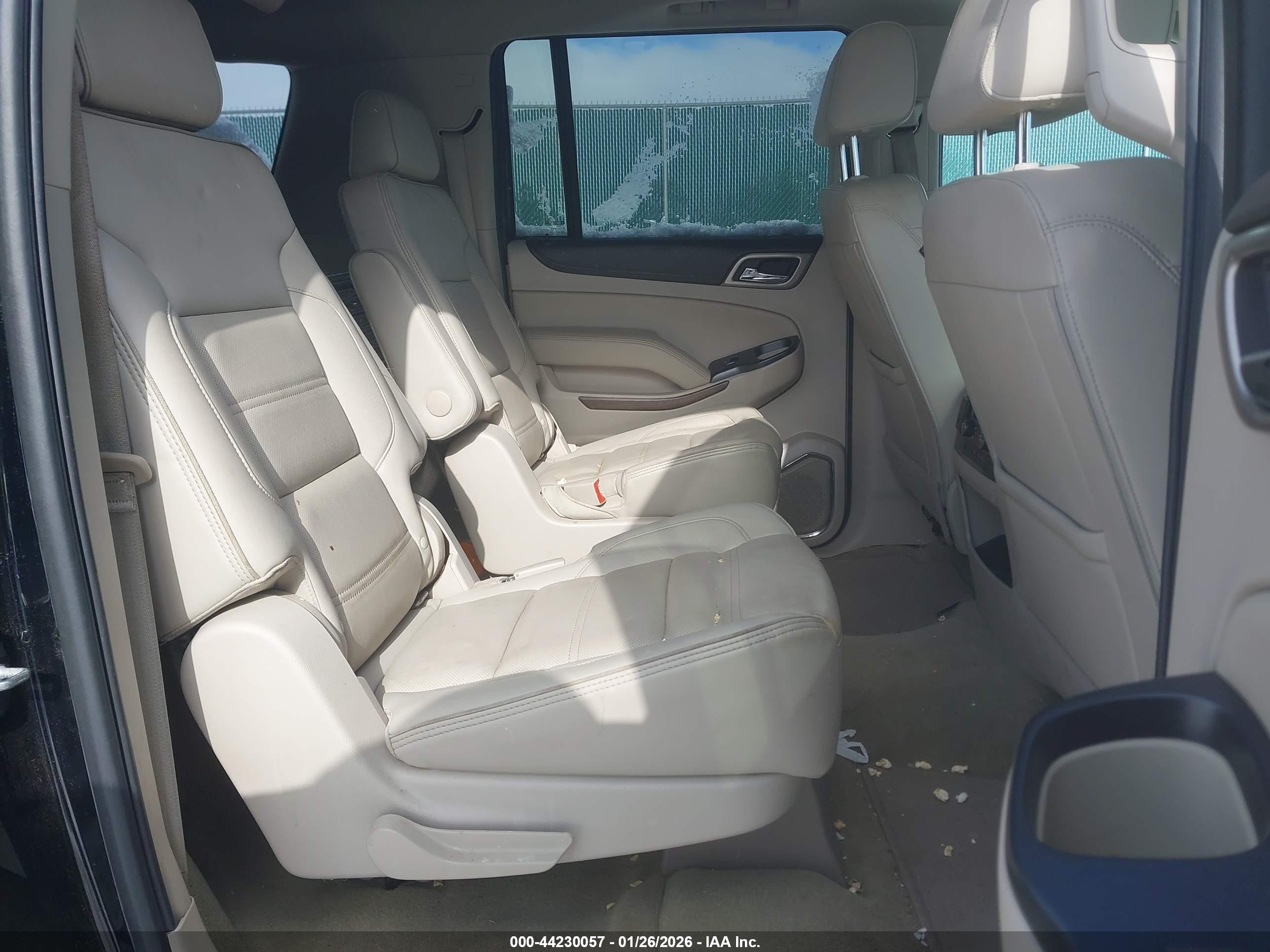 GMC YUKON image 8