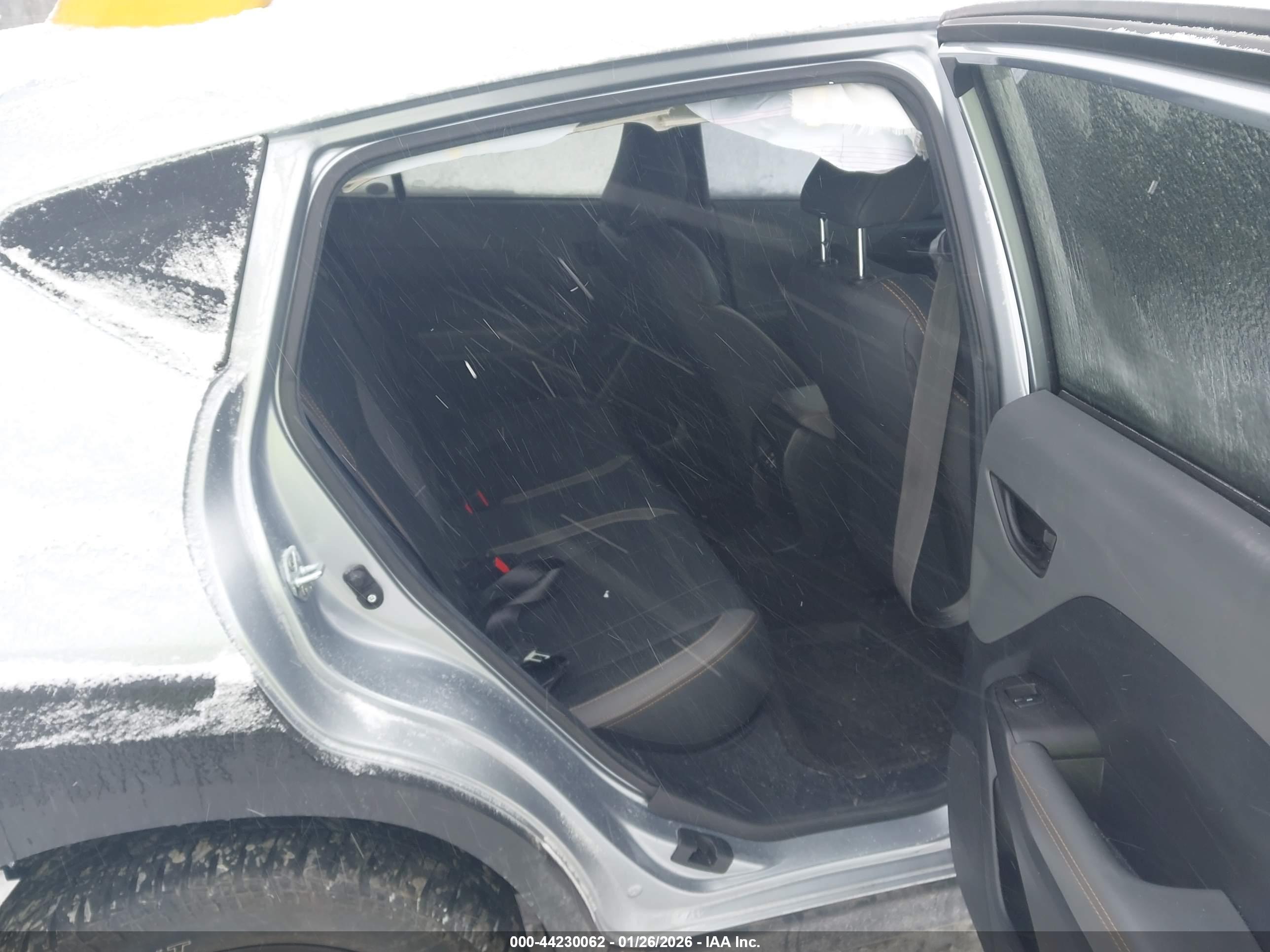 SUBARU CROSSTREK image 8