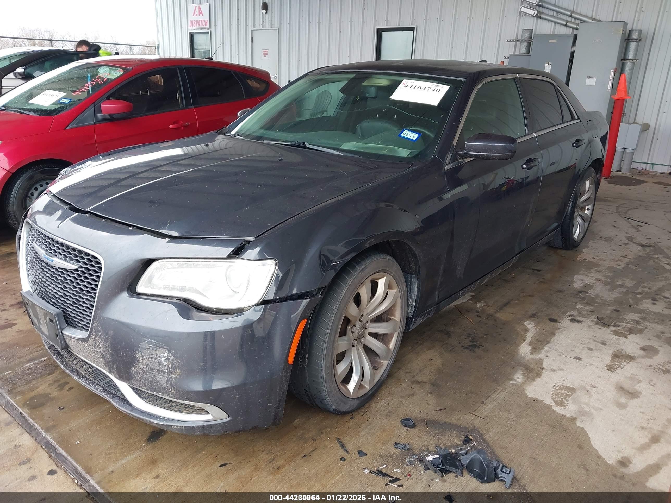 CHRYSLER 300 image 2