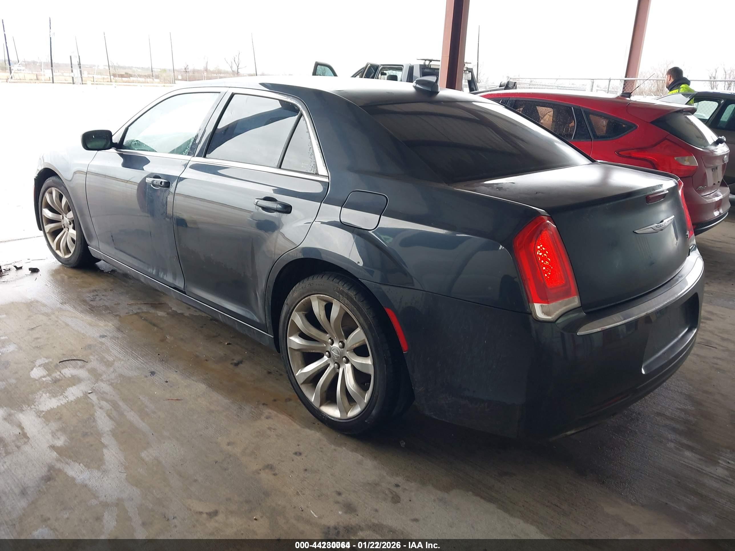 CHRYSLER 300 image 3