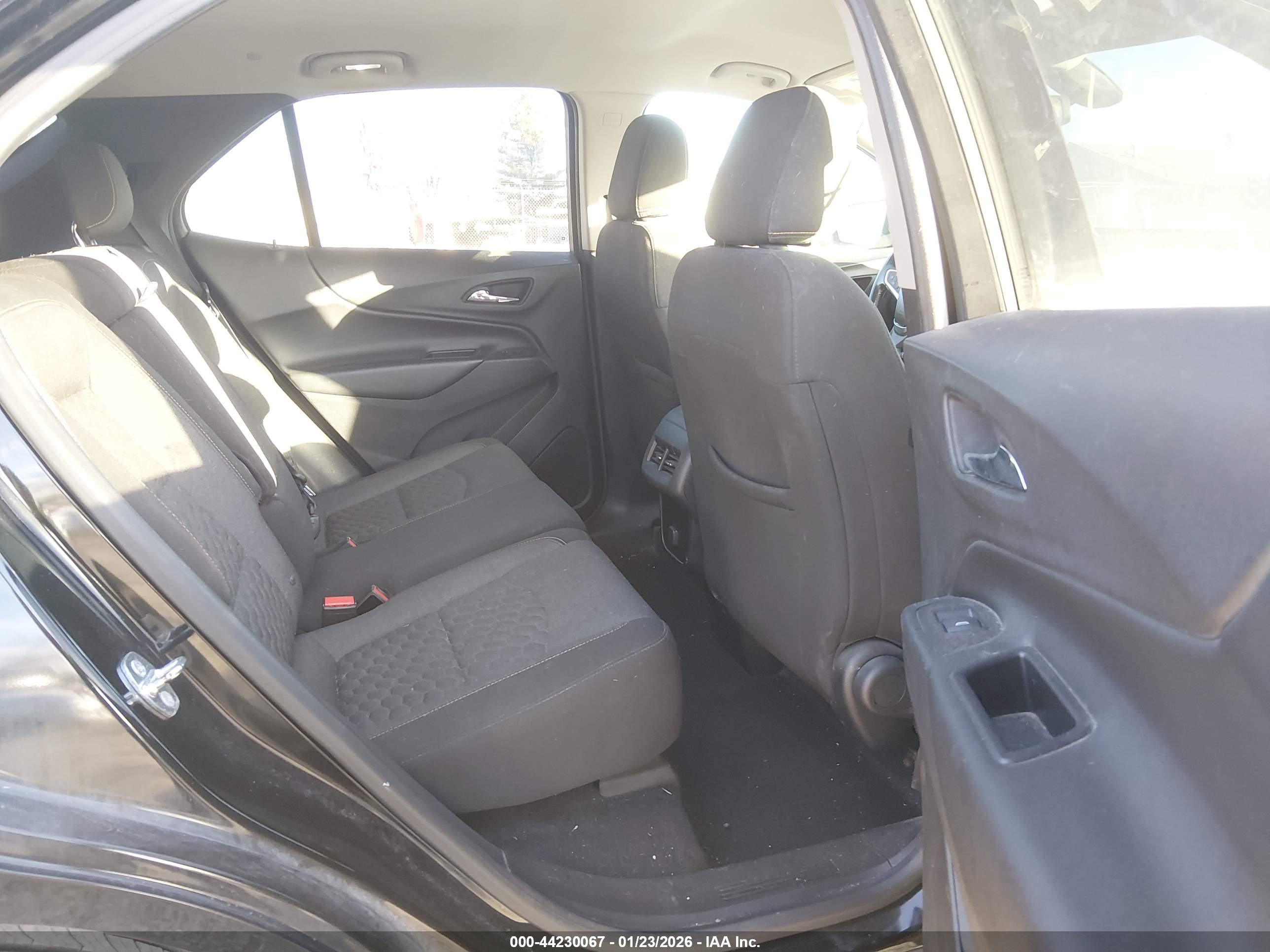 CHEVROLET EQUINOX image 8