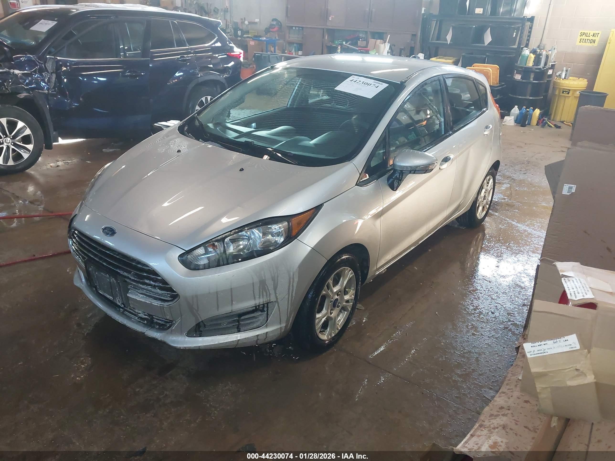 FORD FIESTA image 2