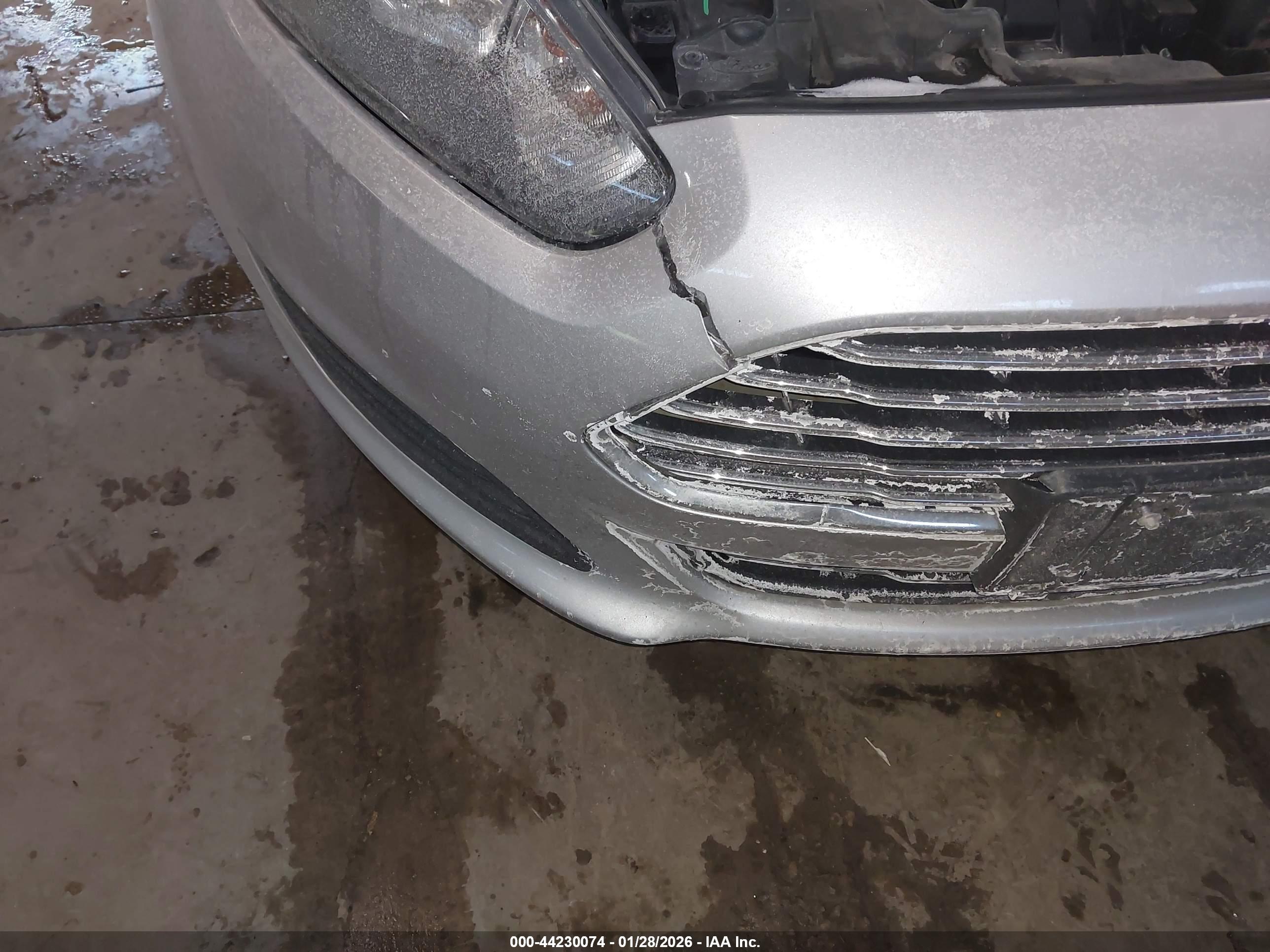 FORD FIESTA image 6