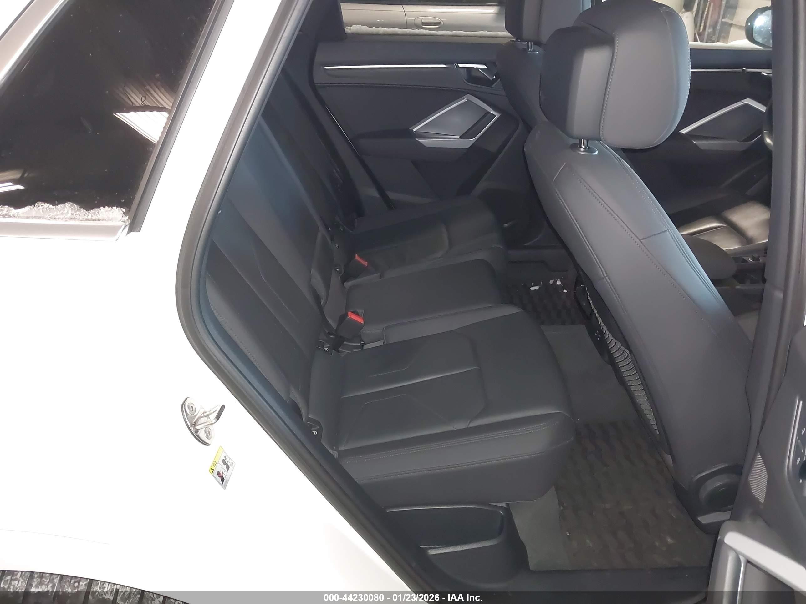 AUDI Q3 image 8