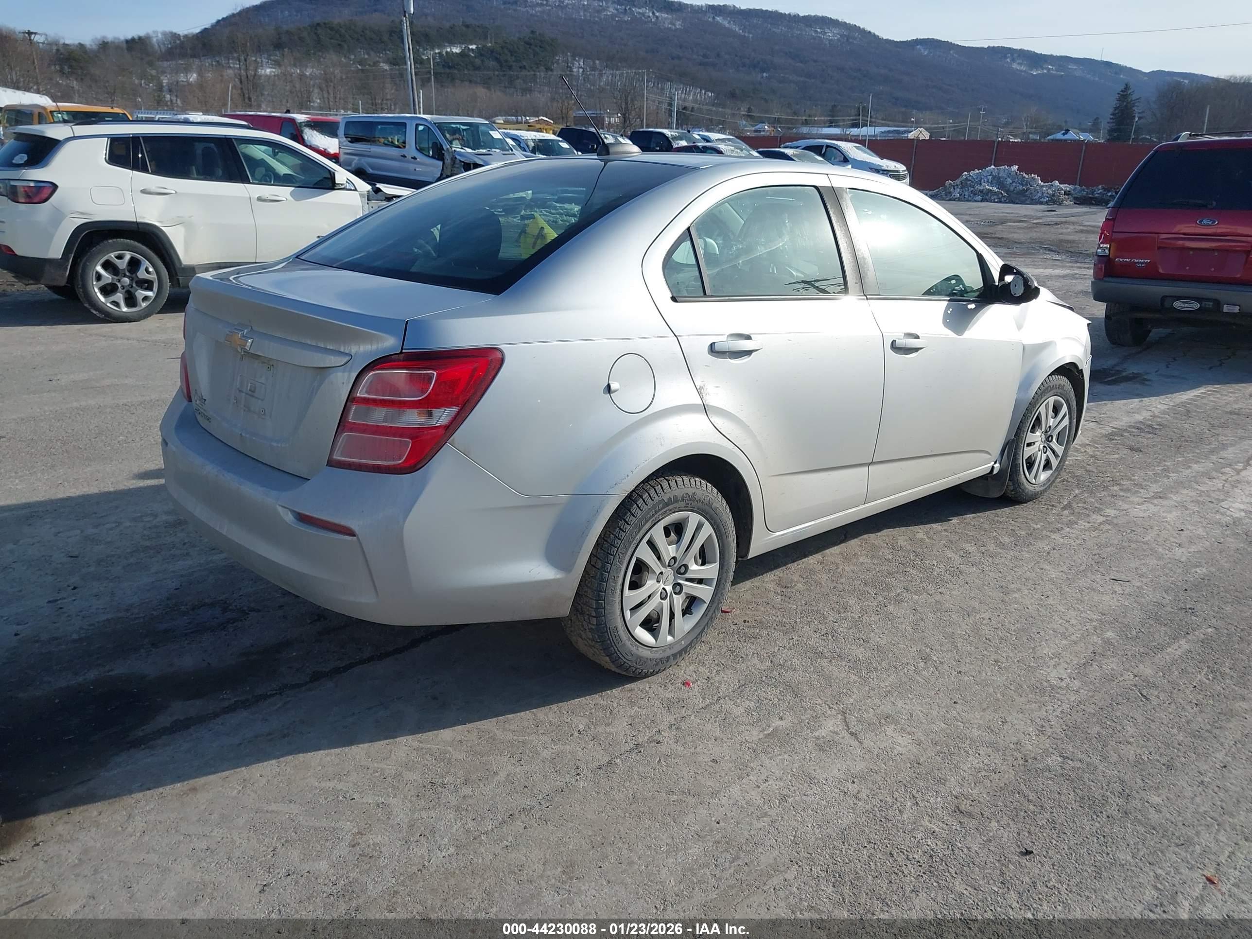 CHEVROLET SONIC image 4