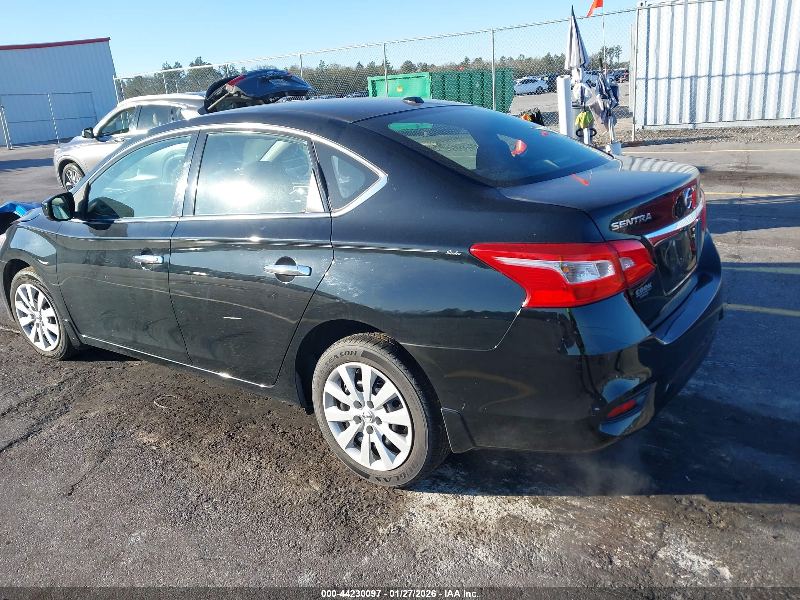 NISSAN SENTRA image 3