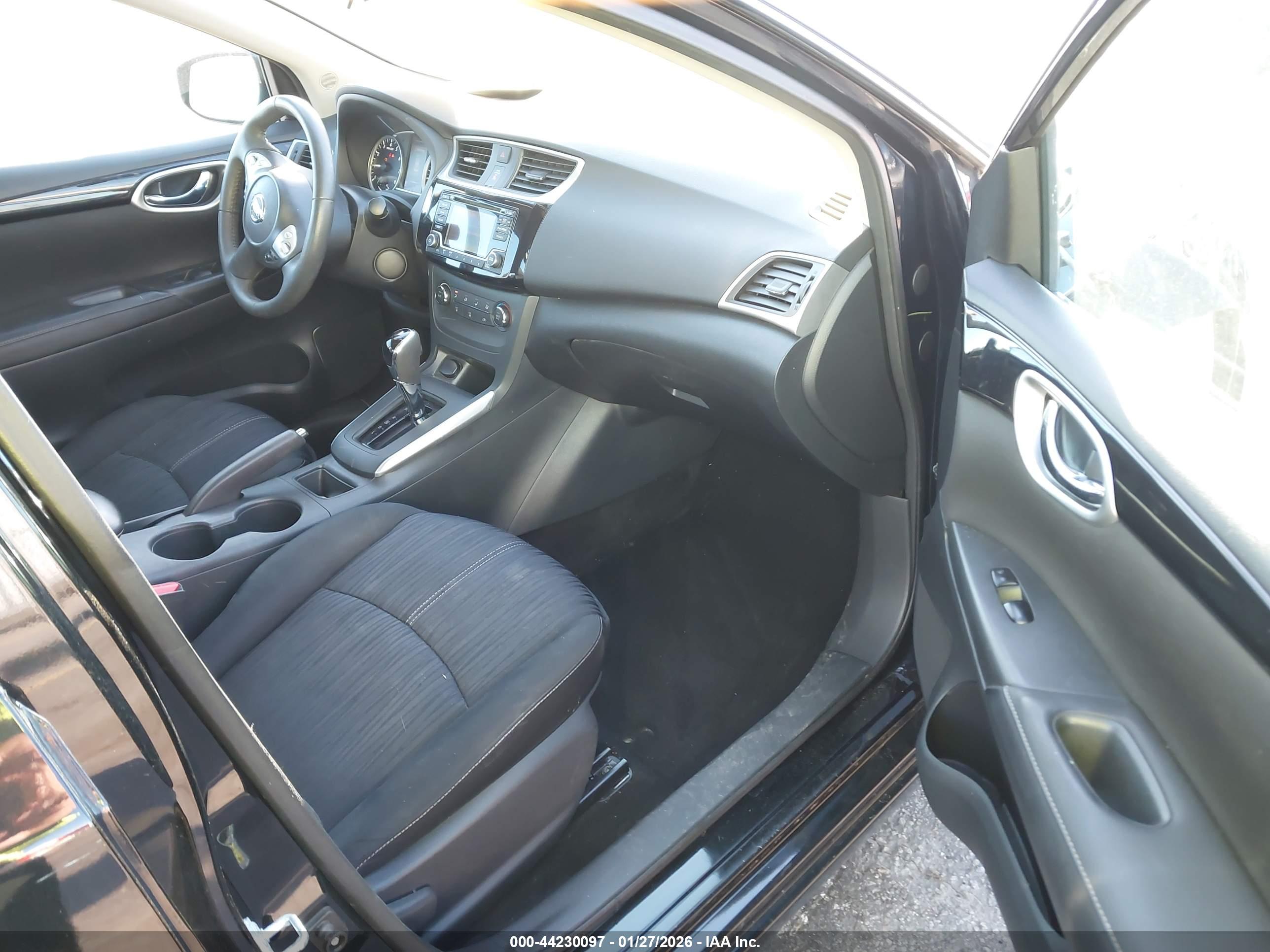 NISSAN SENTRA image 5