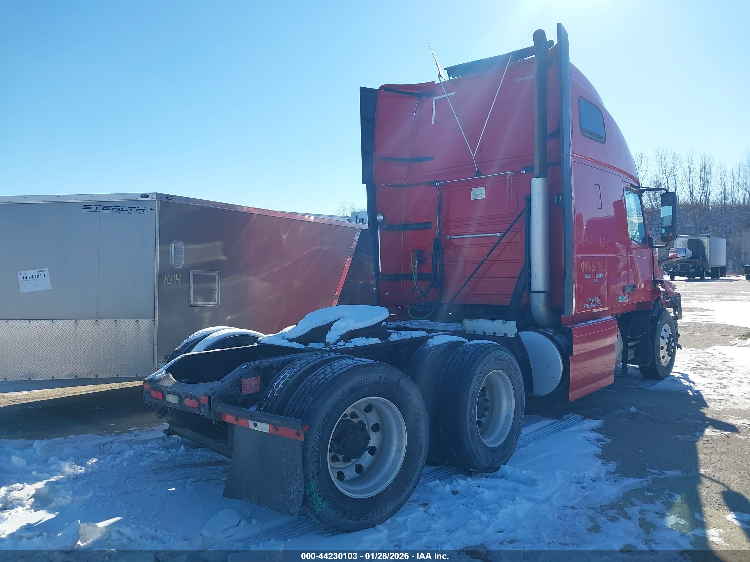 VOLVO VN image 4