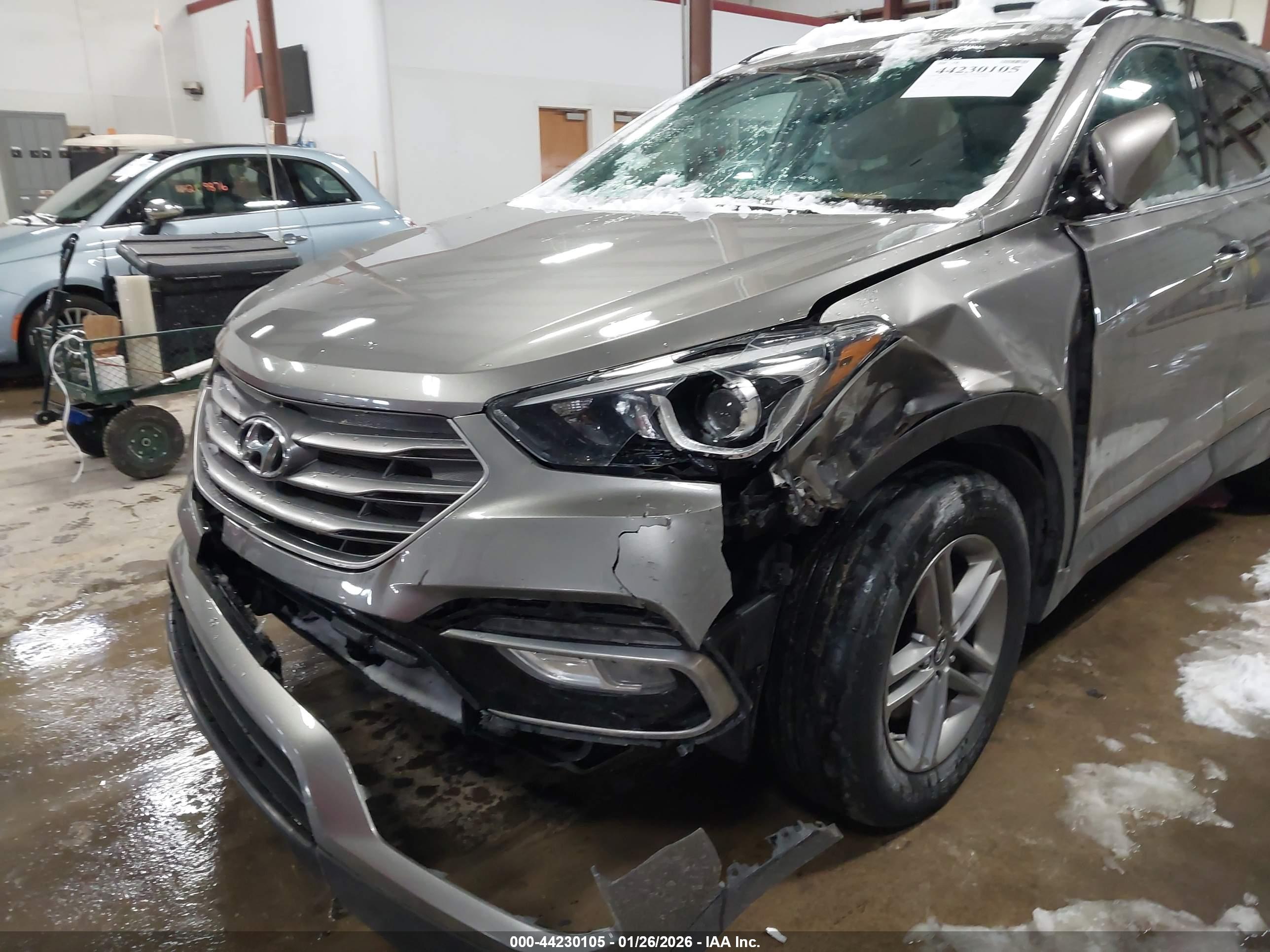 HYUNDAI SANTA image 6