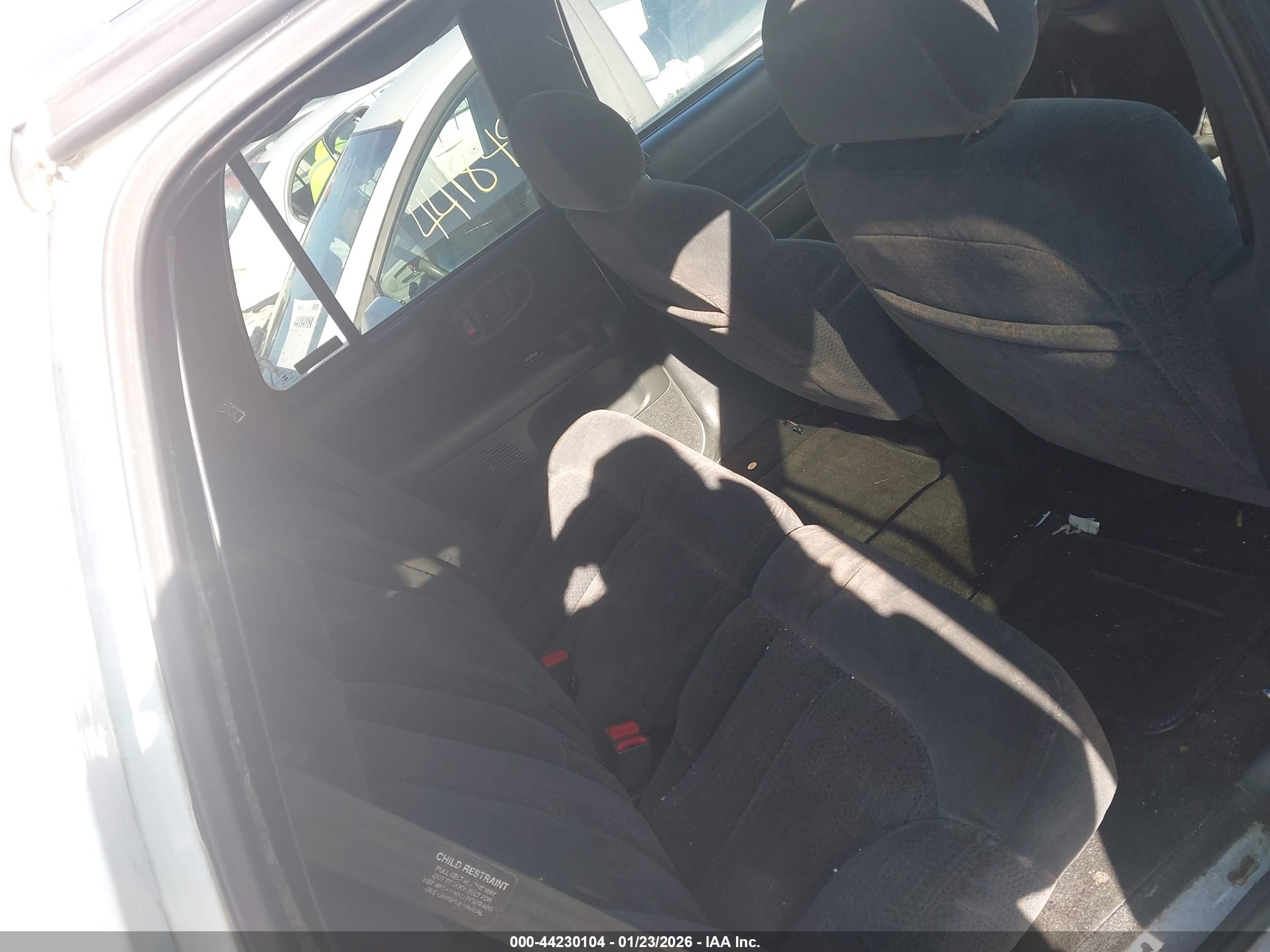 CHEVROLET BLAZER image 8