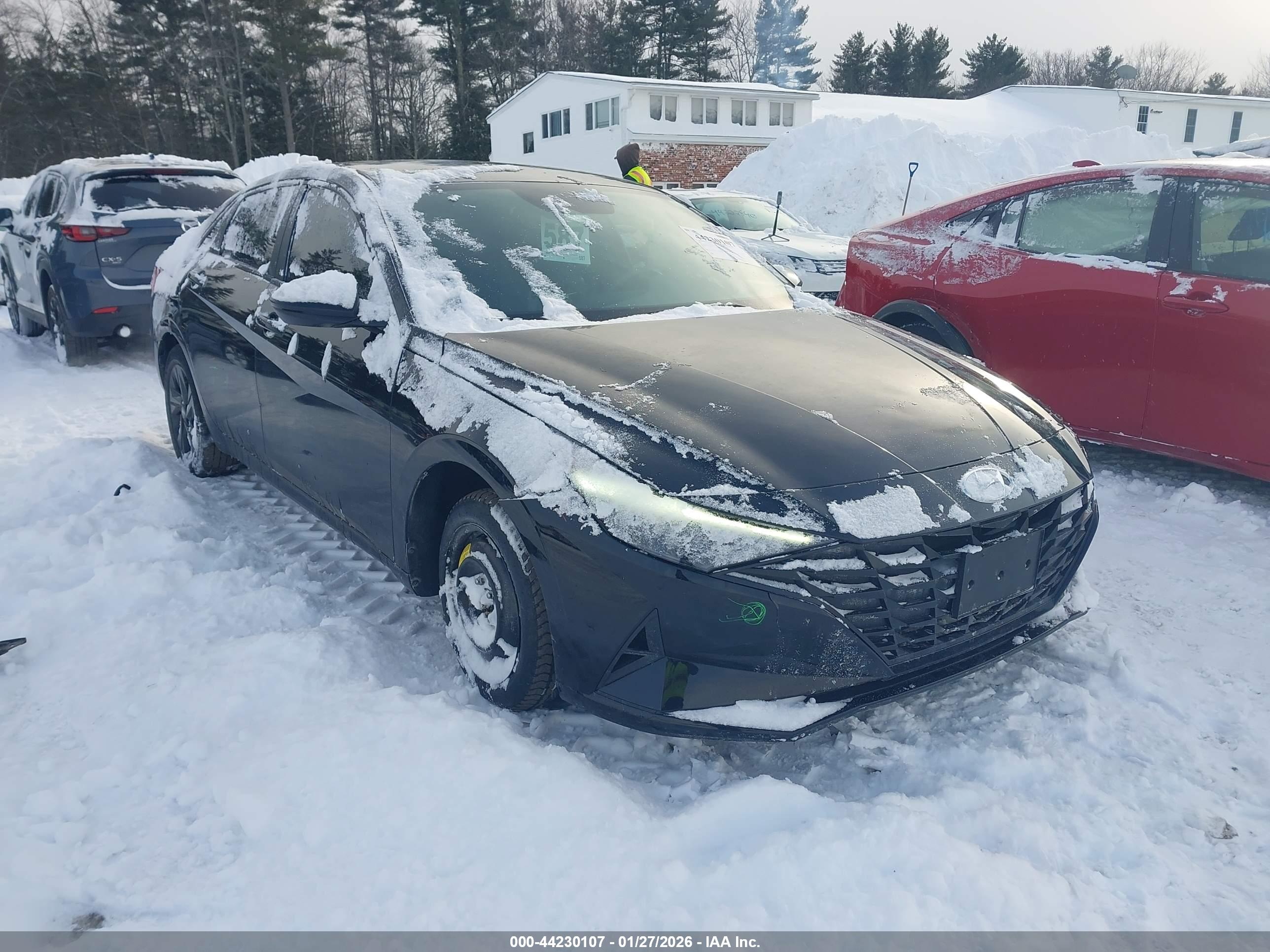 HYUNDAI ELANTRA image 6