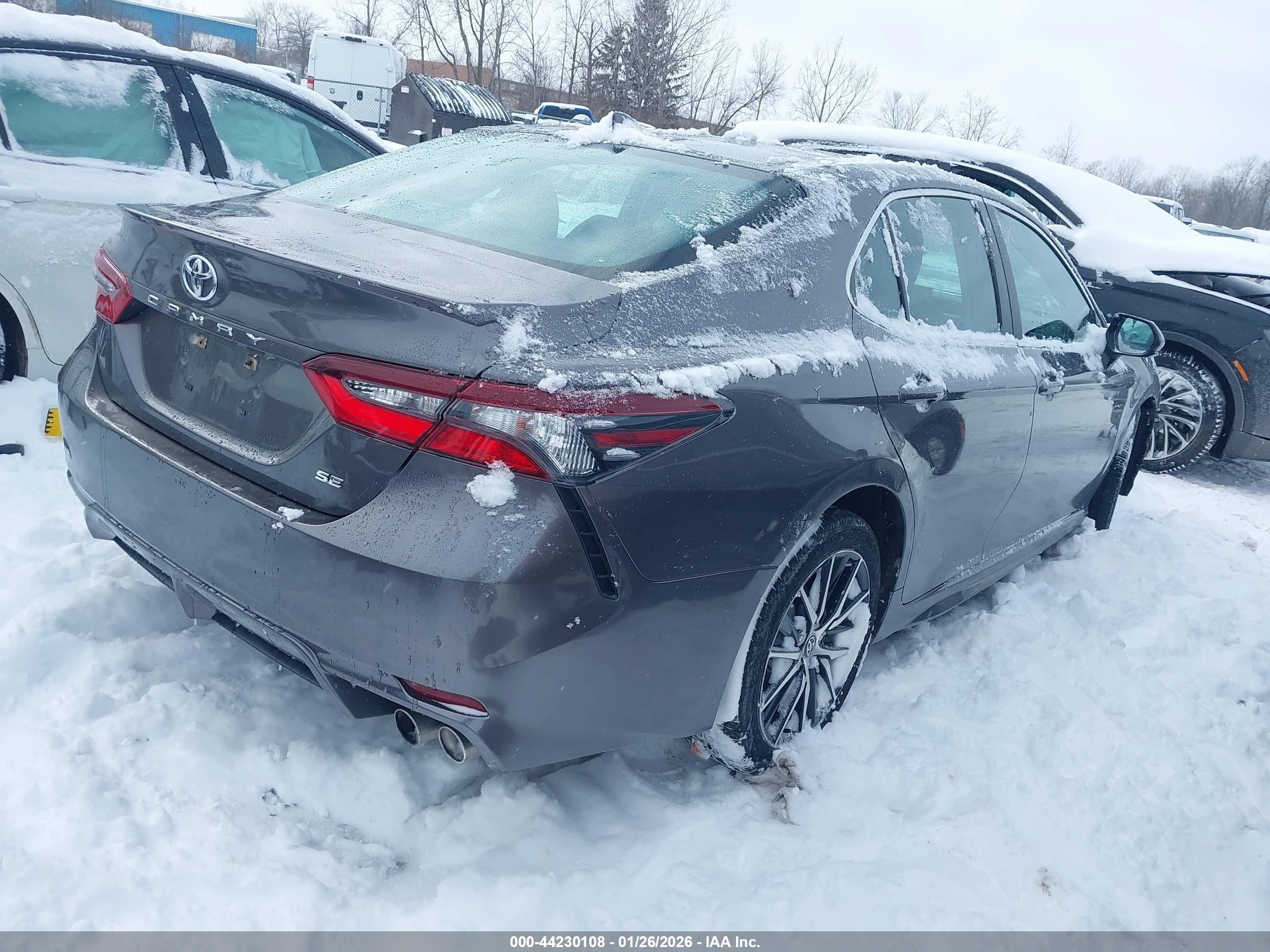 TOYOTA CAMRY image 4