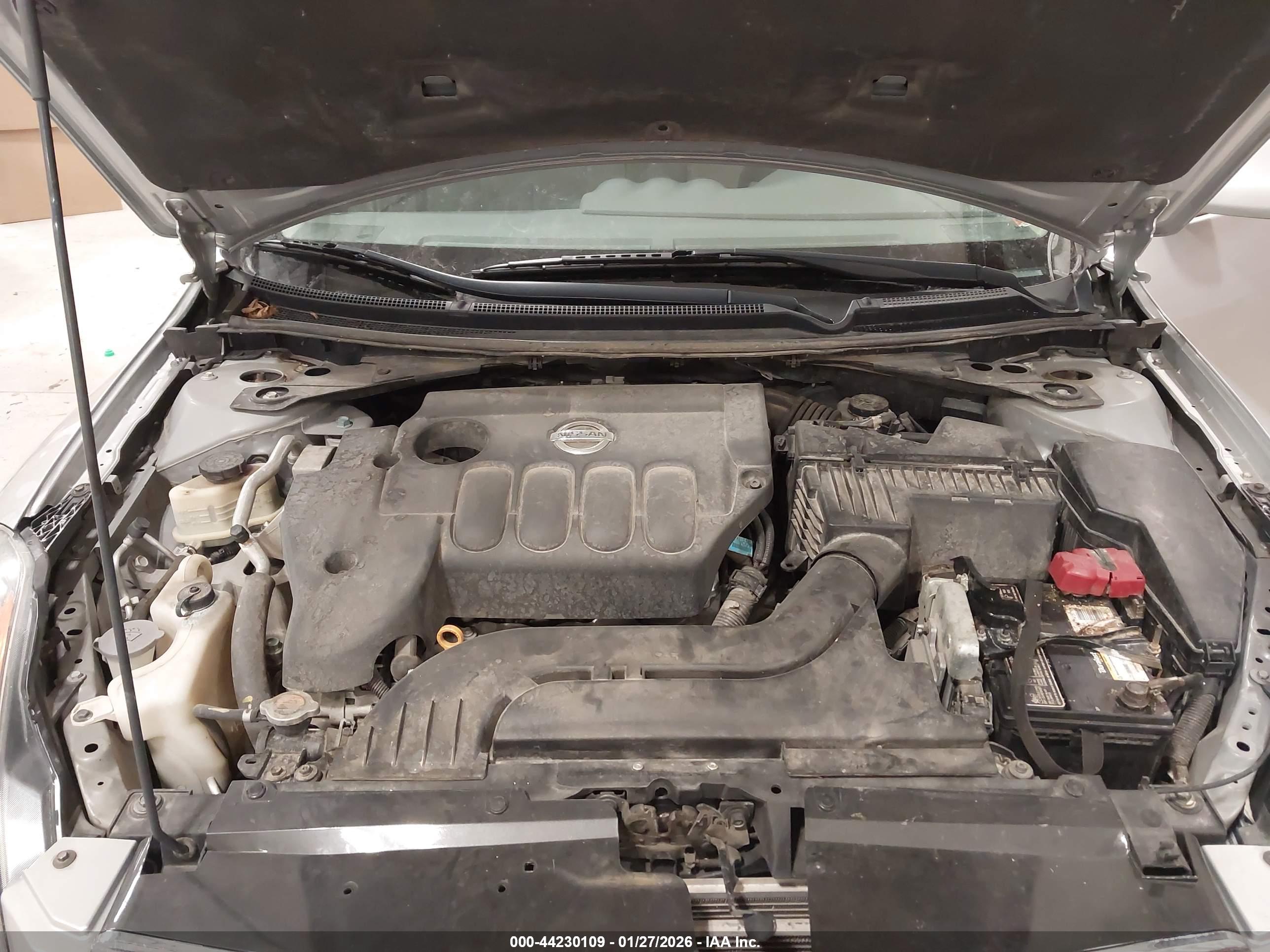 NISSAN ALTIMA image 10