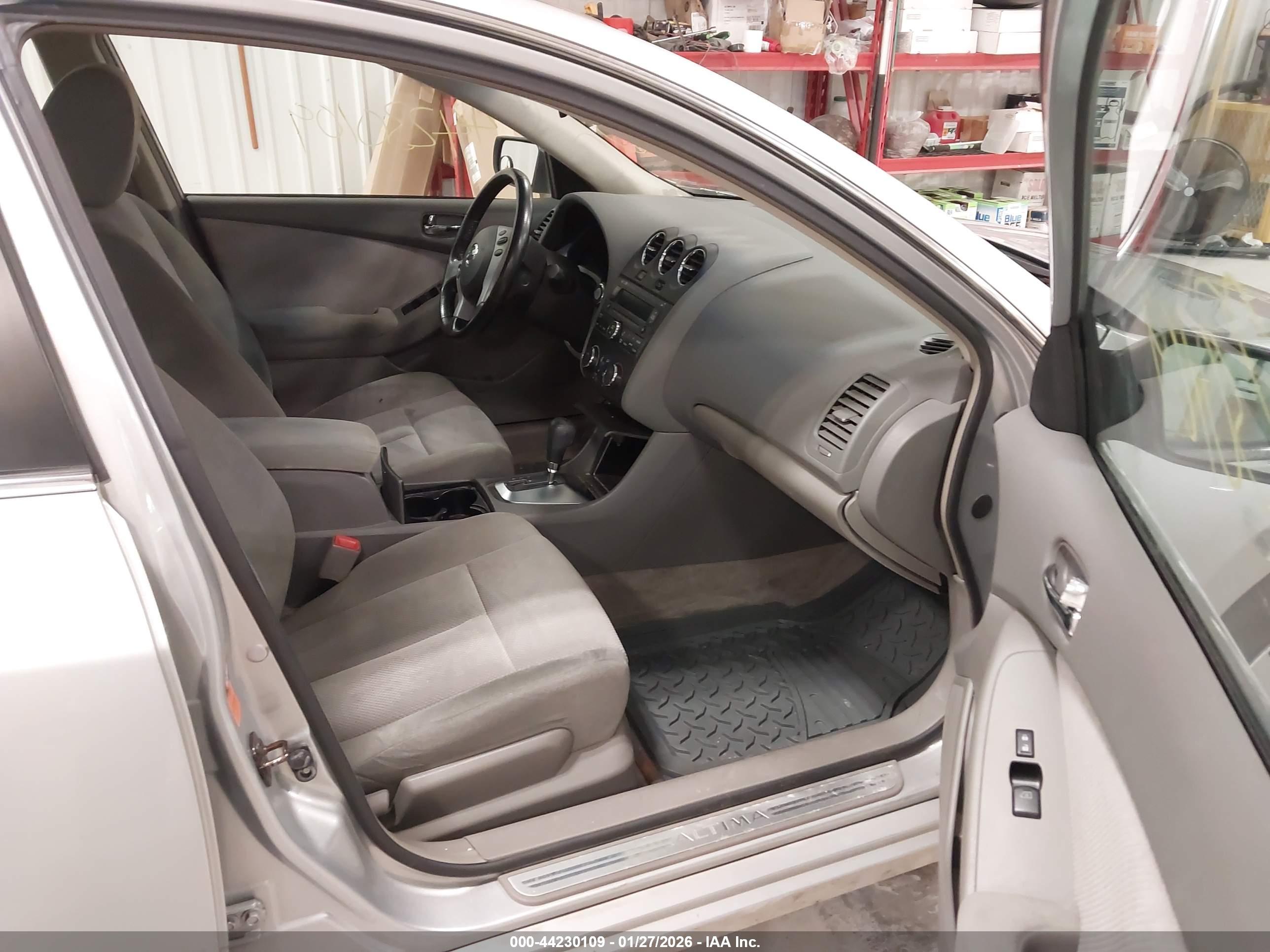 NISSAN ALTIMA image 5