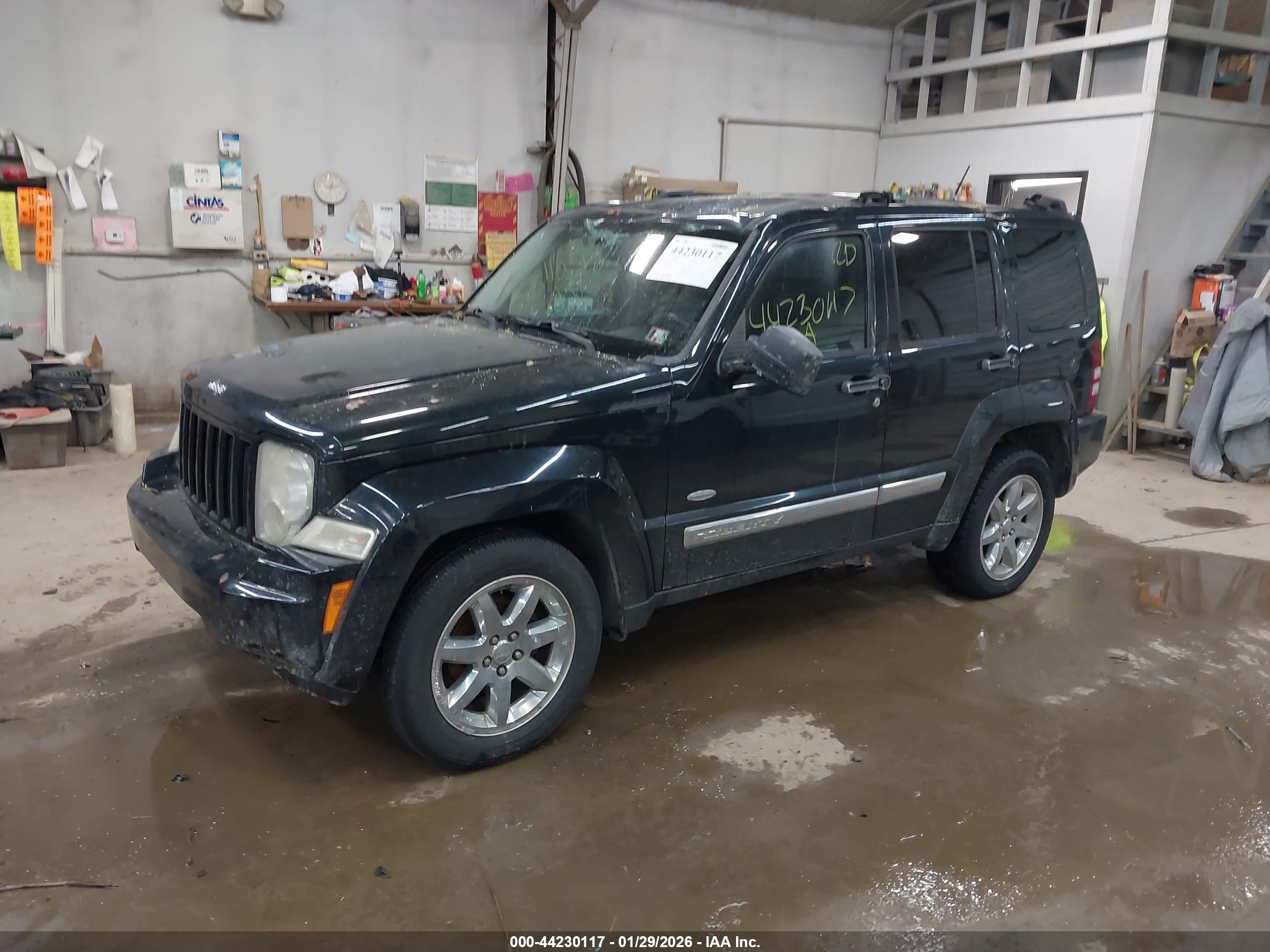 JEEP LIBERTY image 2