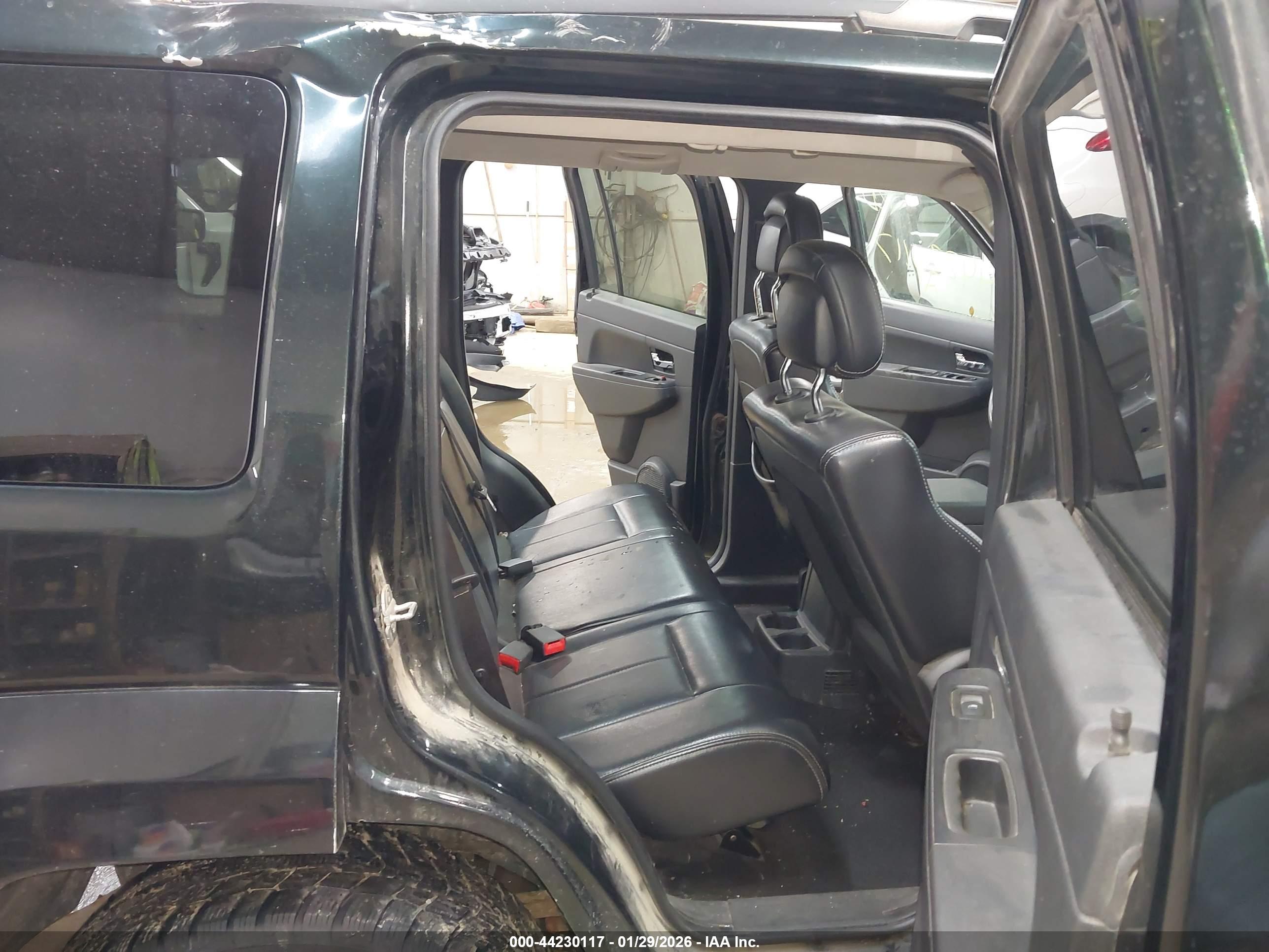 JEEP LIBERTY image 8
