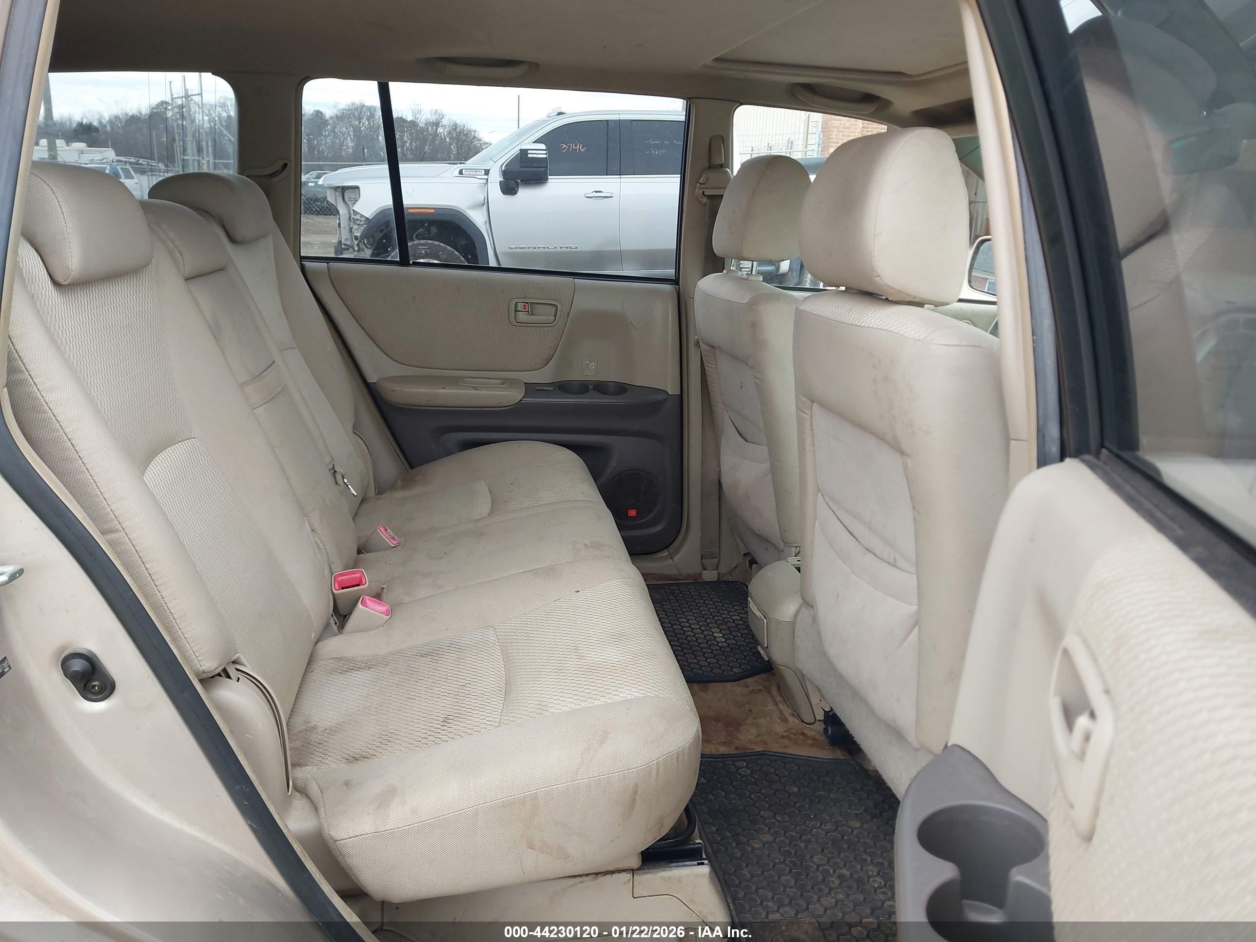 TOYOTA HIGHLANDER image 8