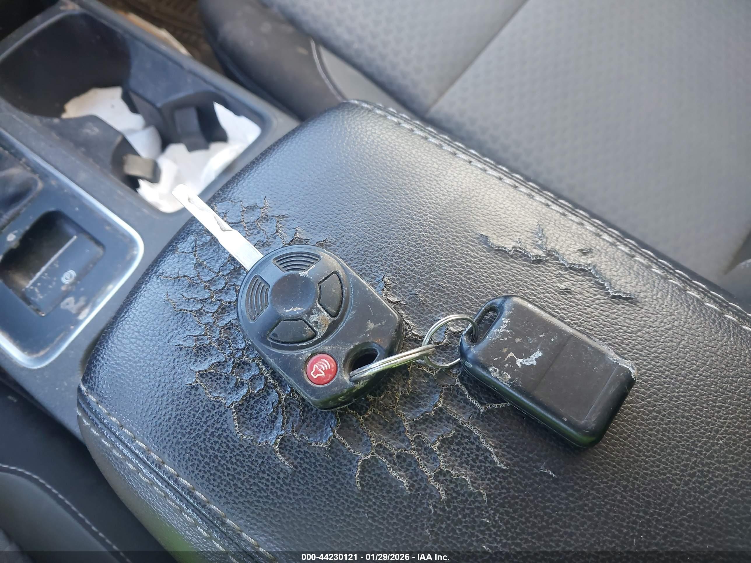 FORD ESCAPE image 11