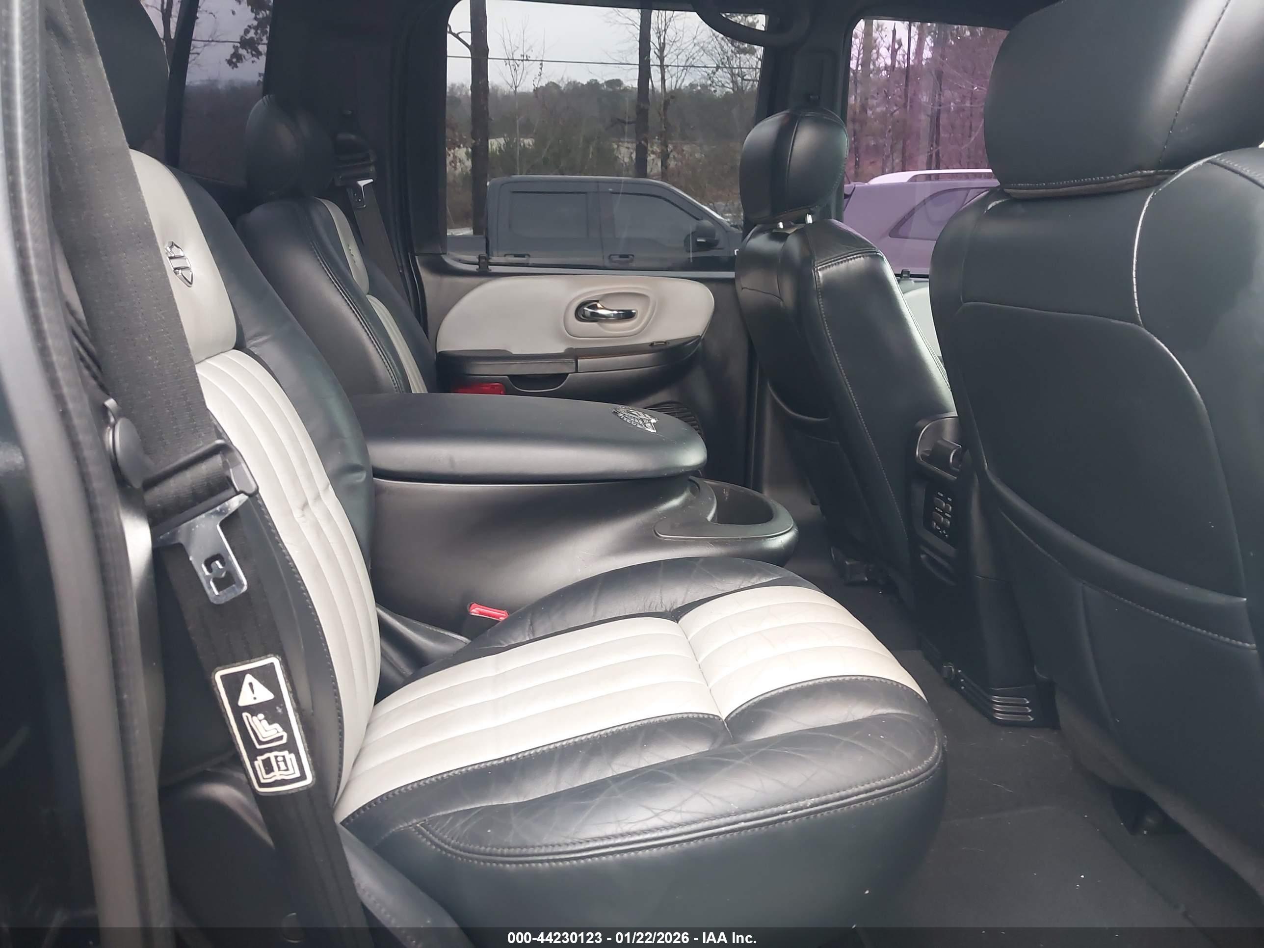 FORD F-150 image 8