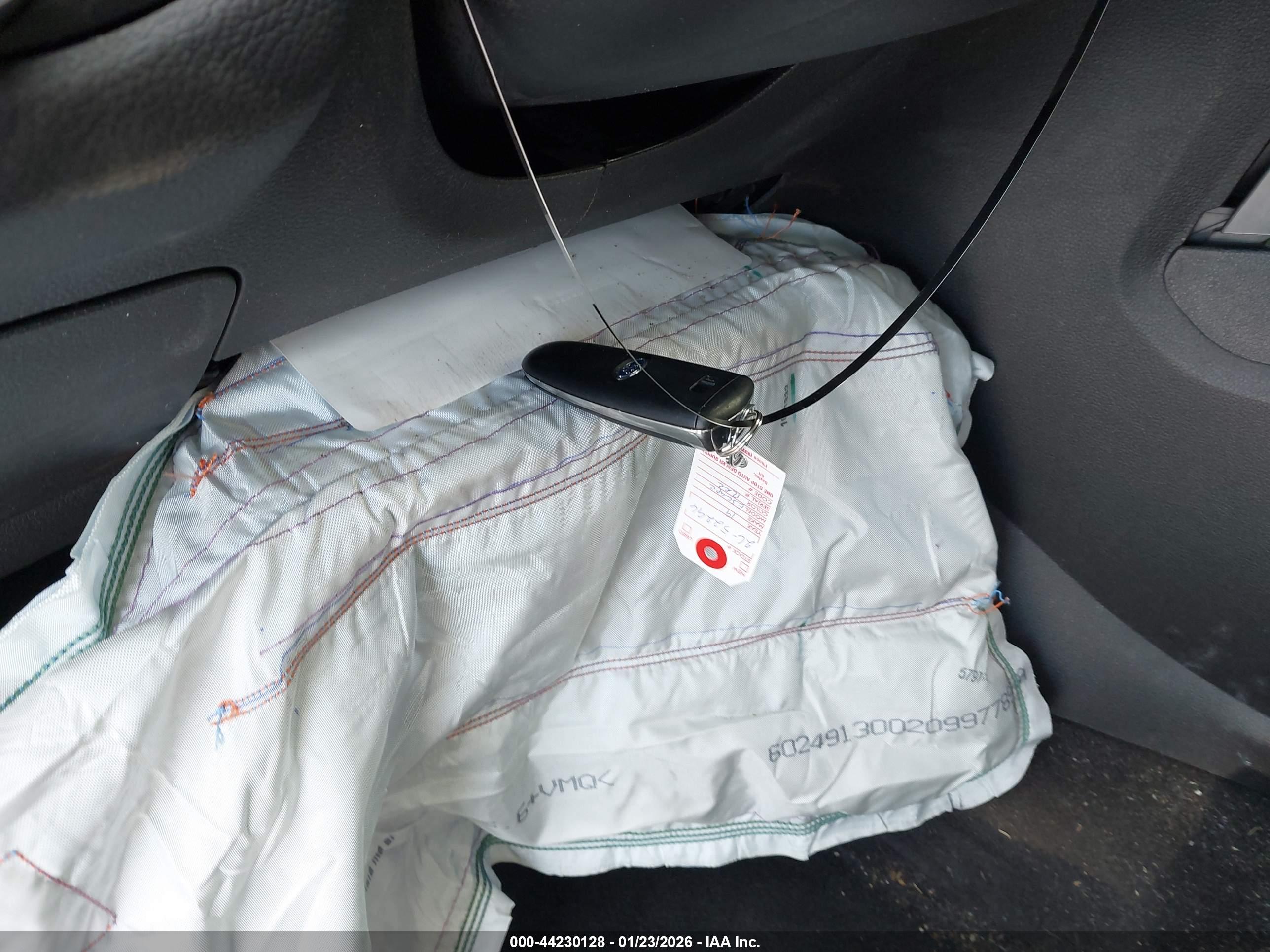 FORD ESCAPE image 11